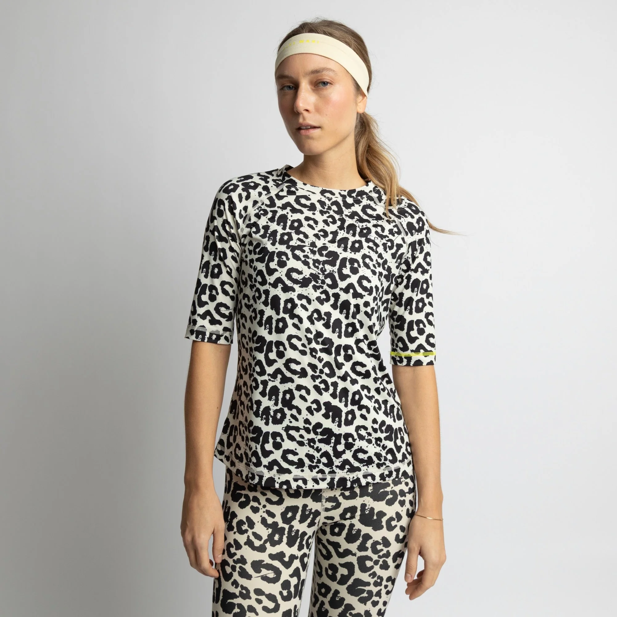 Activewear Half Sleeve T-Shirt leo splashes black/sand - Image 7