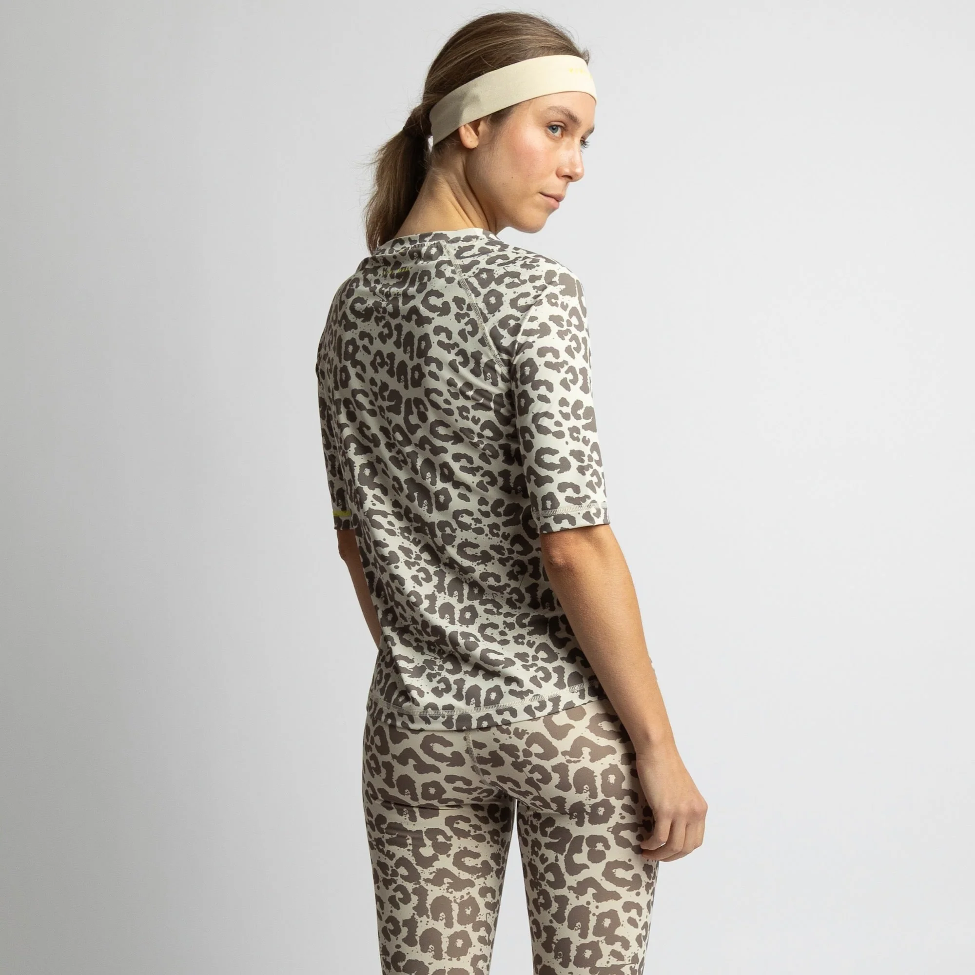 Activewear Half Sleeve T-Shirt leo splashes mushroom/sand - Image 5