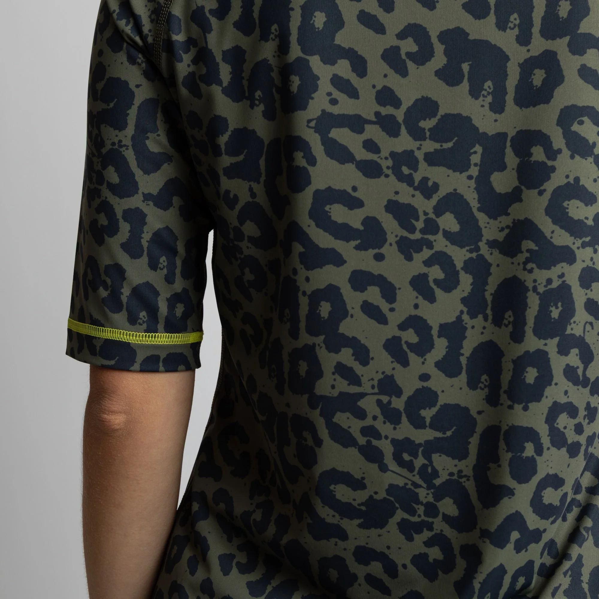 Activewear Half Sleeve T-Shirt leo splashes navy/olive - Image 6