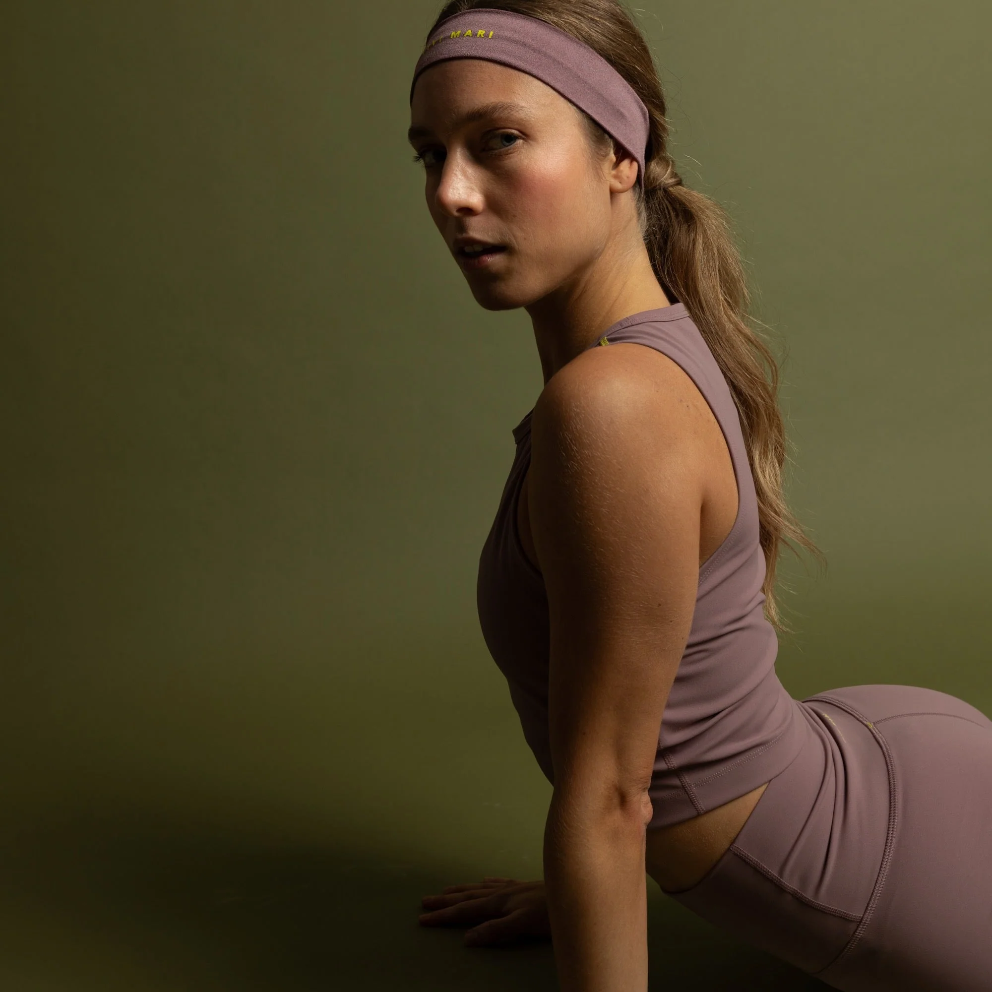 Activewear Headband ash plum - Image 6