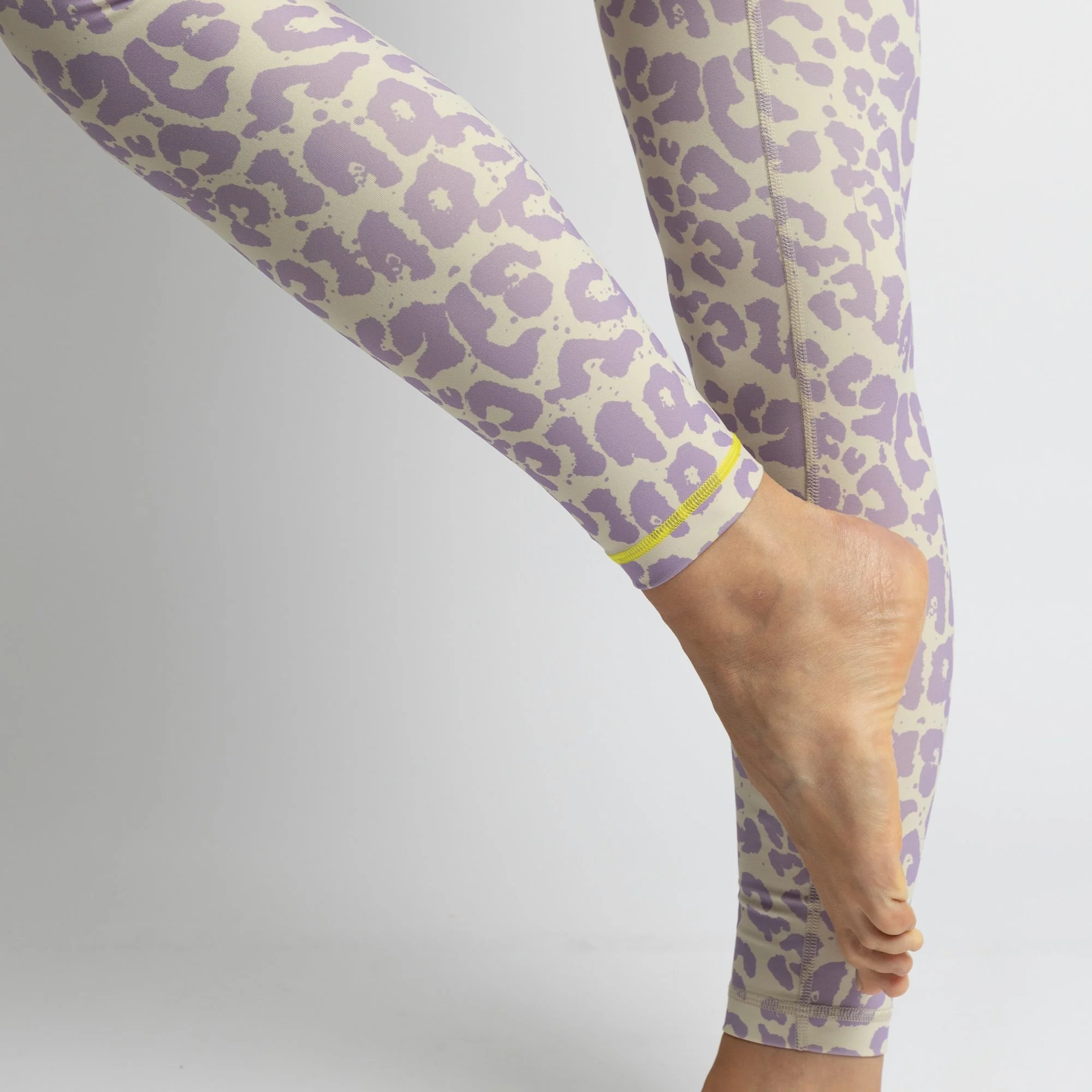 Activewear Leggings leo splashes lavender/grey - Image 4