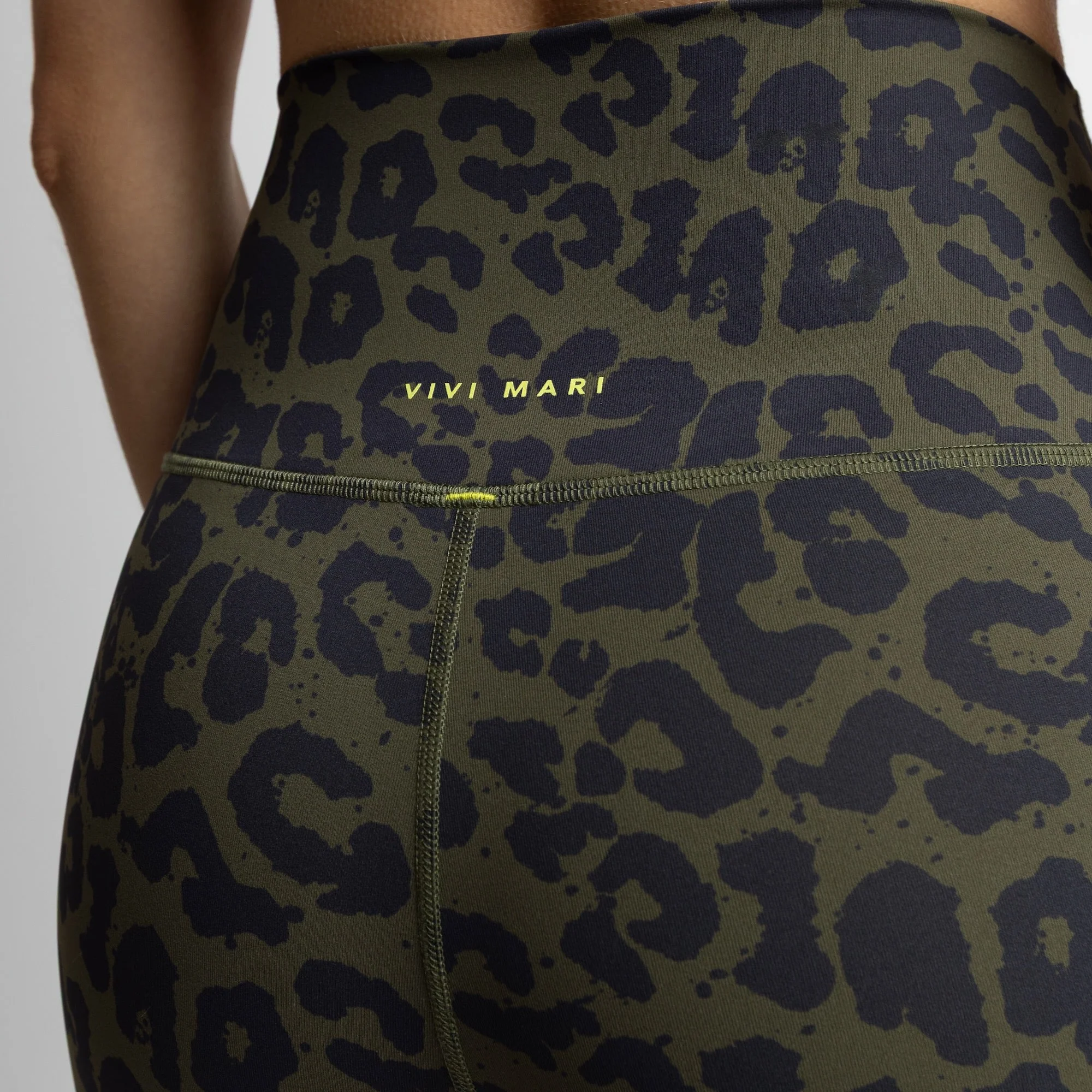 Activewear Leggings leo splashes navy/olive - Image 10