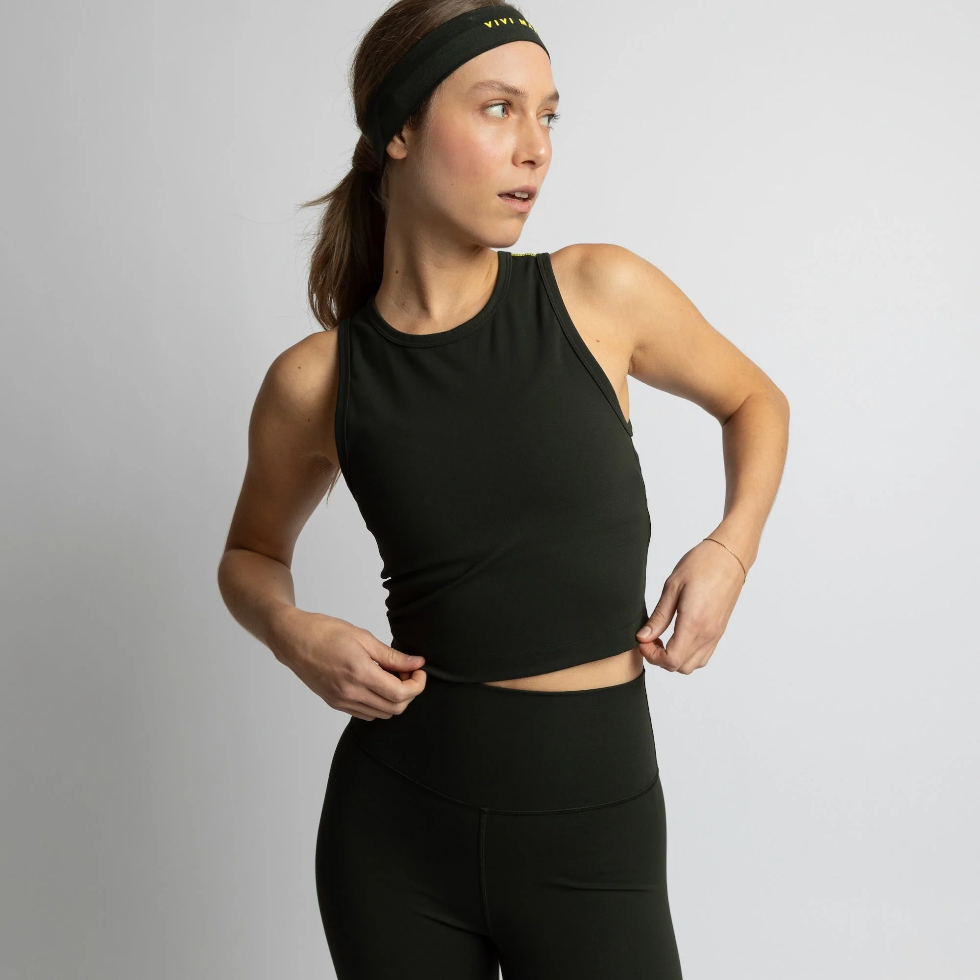 Activewear Top cropped deep olive - Image 8