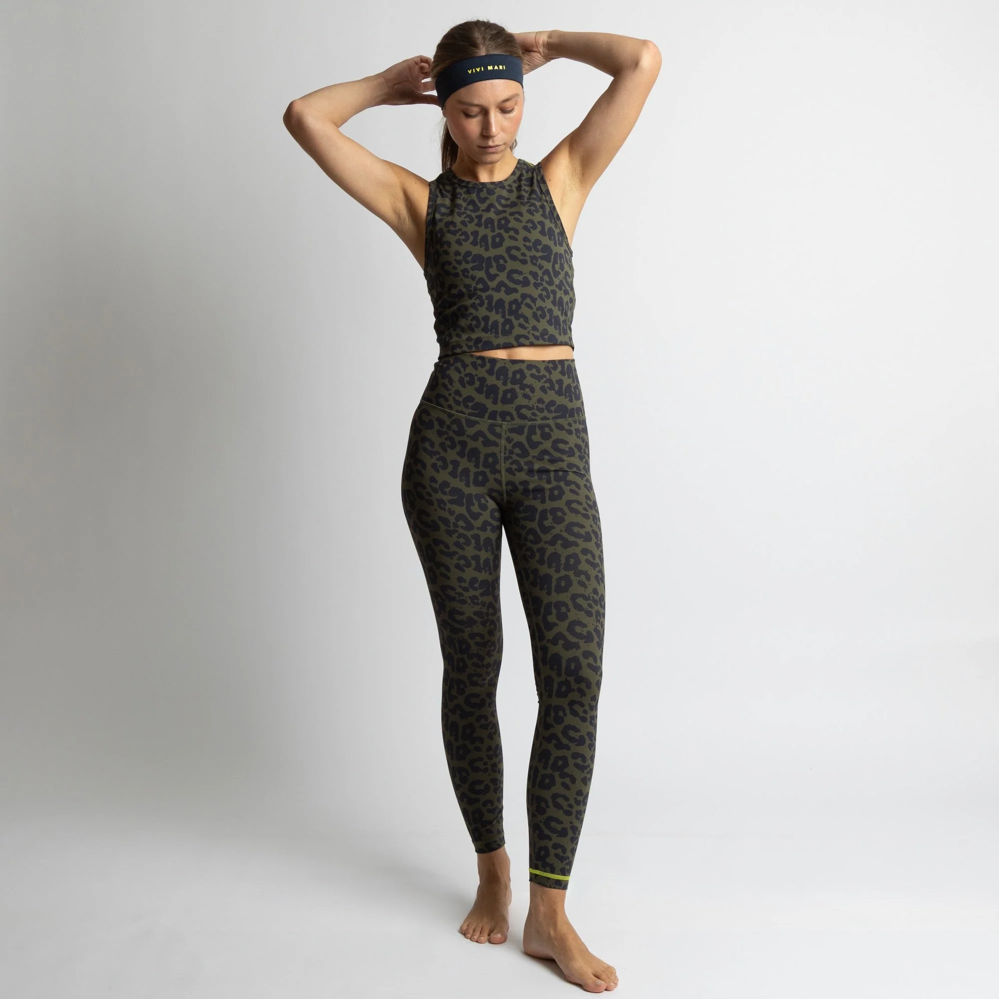 Activewear Top cropped leo splashes navy/olive - Image 9