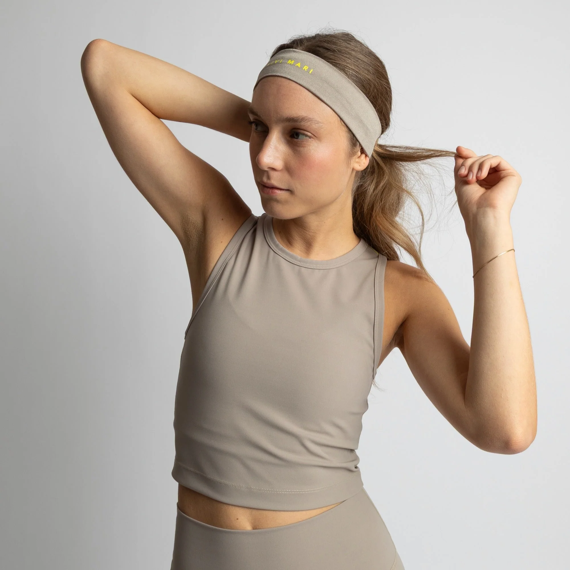 Activewear Top cropped mushroom - Image 8