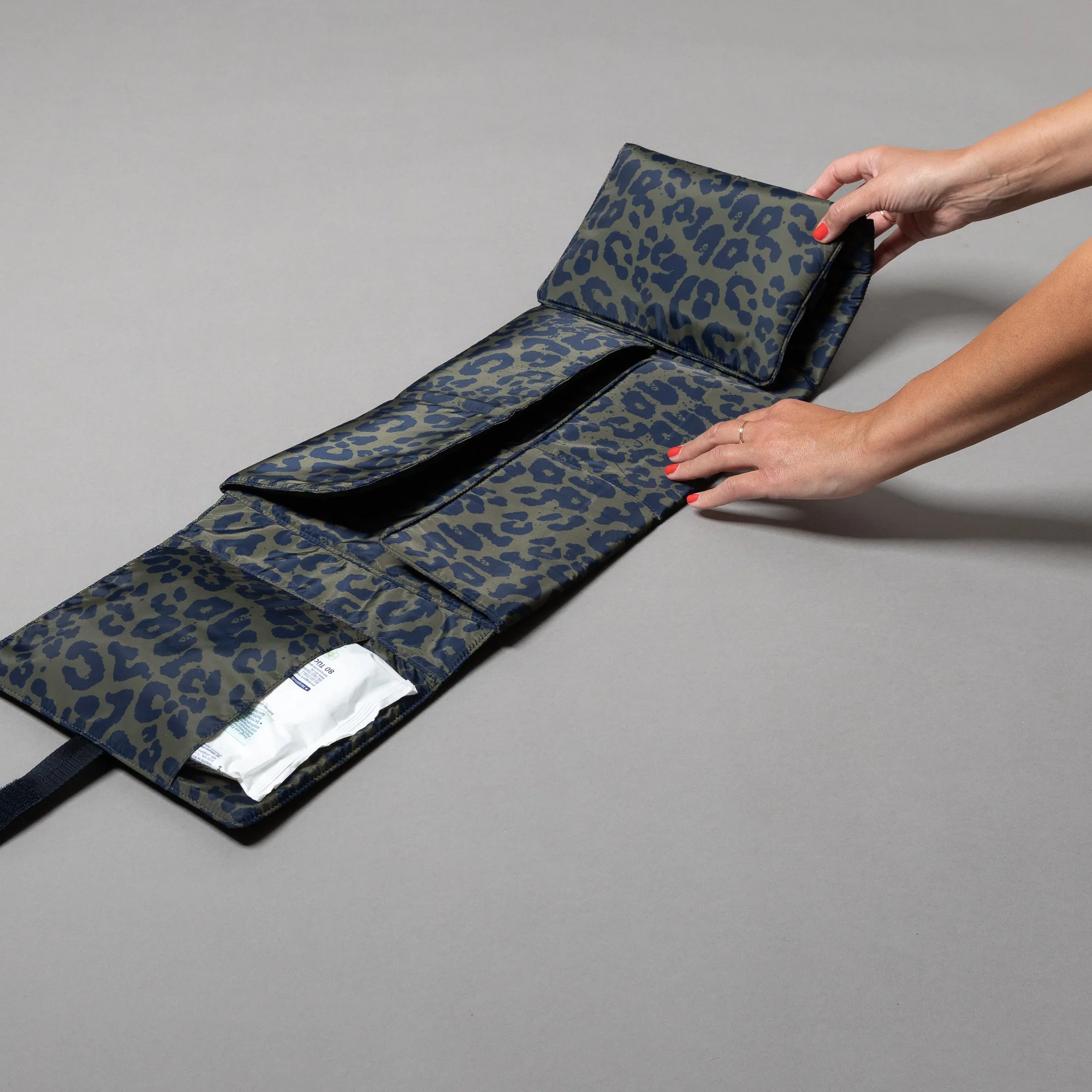 Baby Changing Mat - leo splashes navy/olive - Image 5