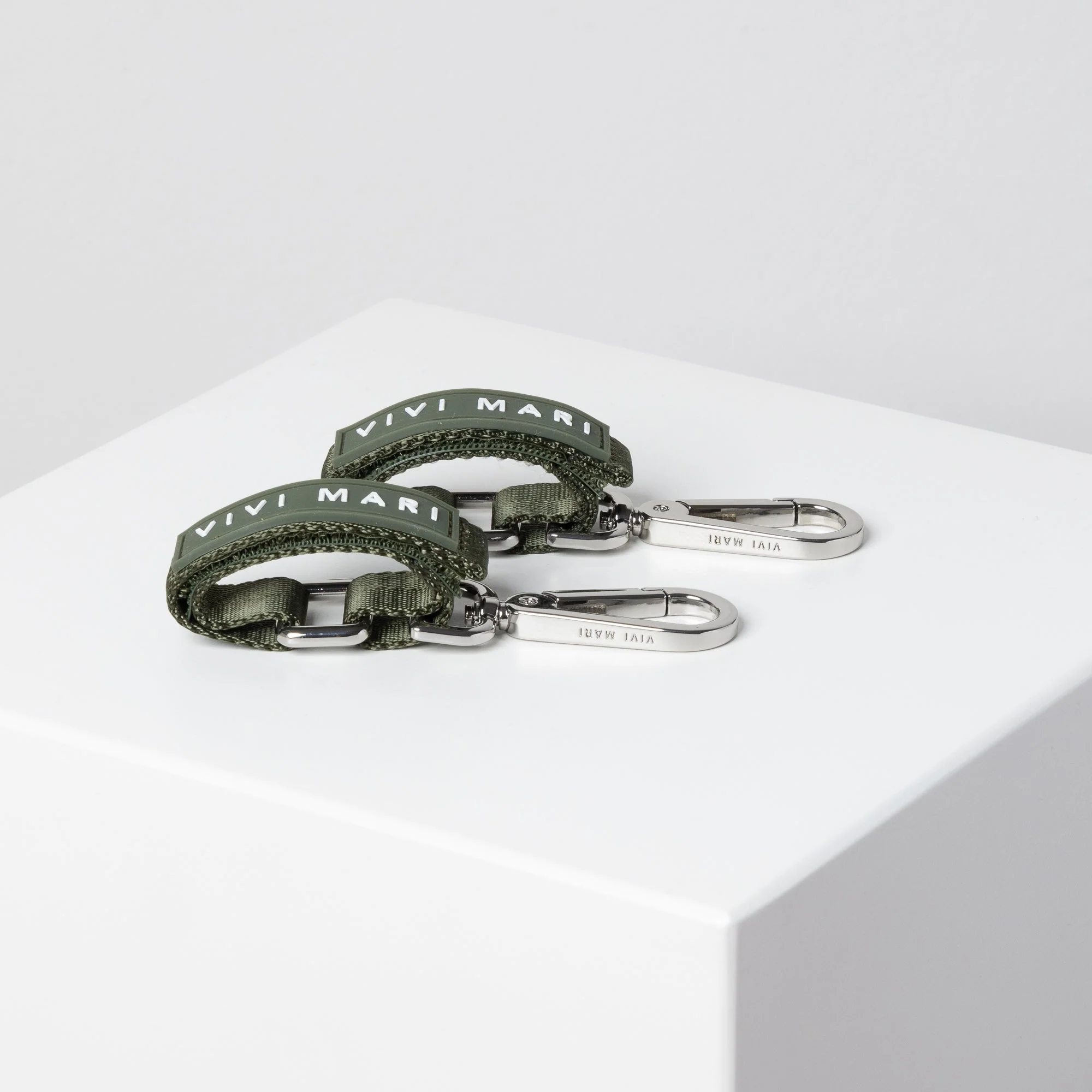 Baby Stroller Hooks 2x-Set - olive - Image 3