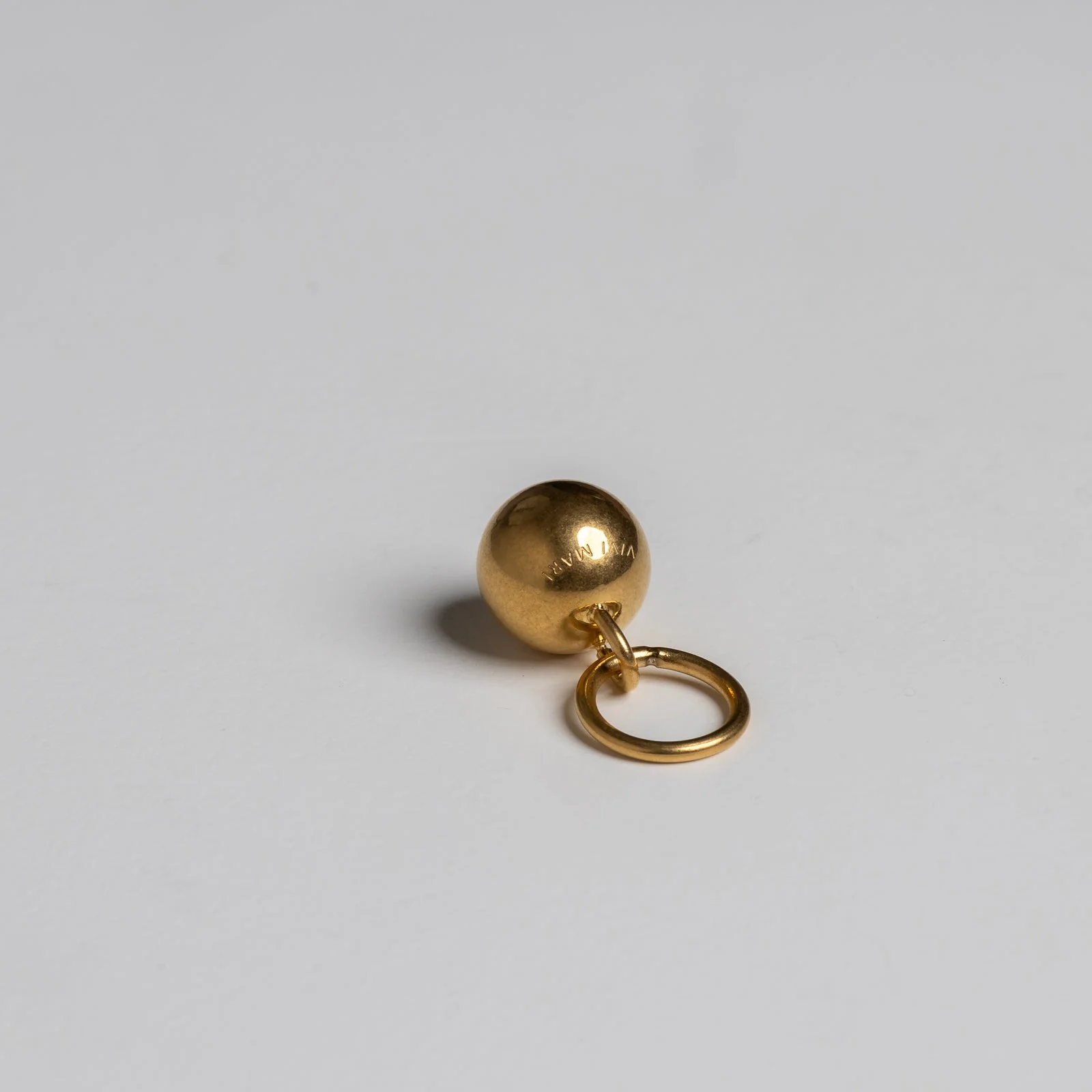Bond Charm Ball - g - Image 4