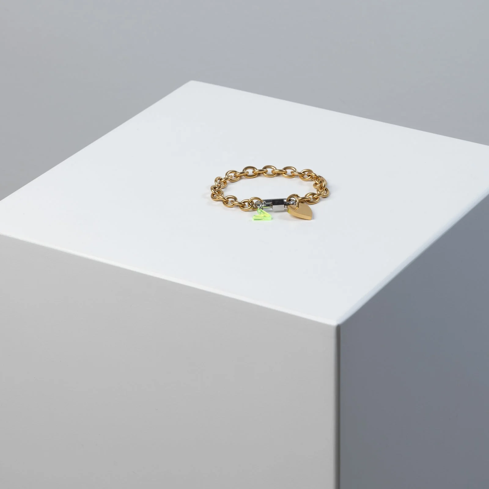 Bond Charm Heart - g - Image 10