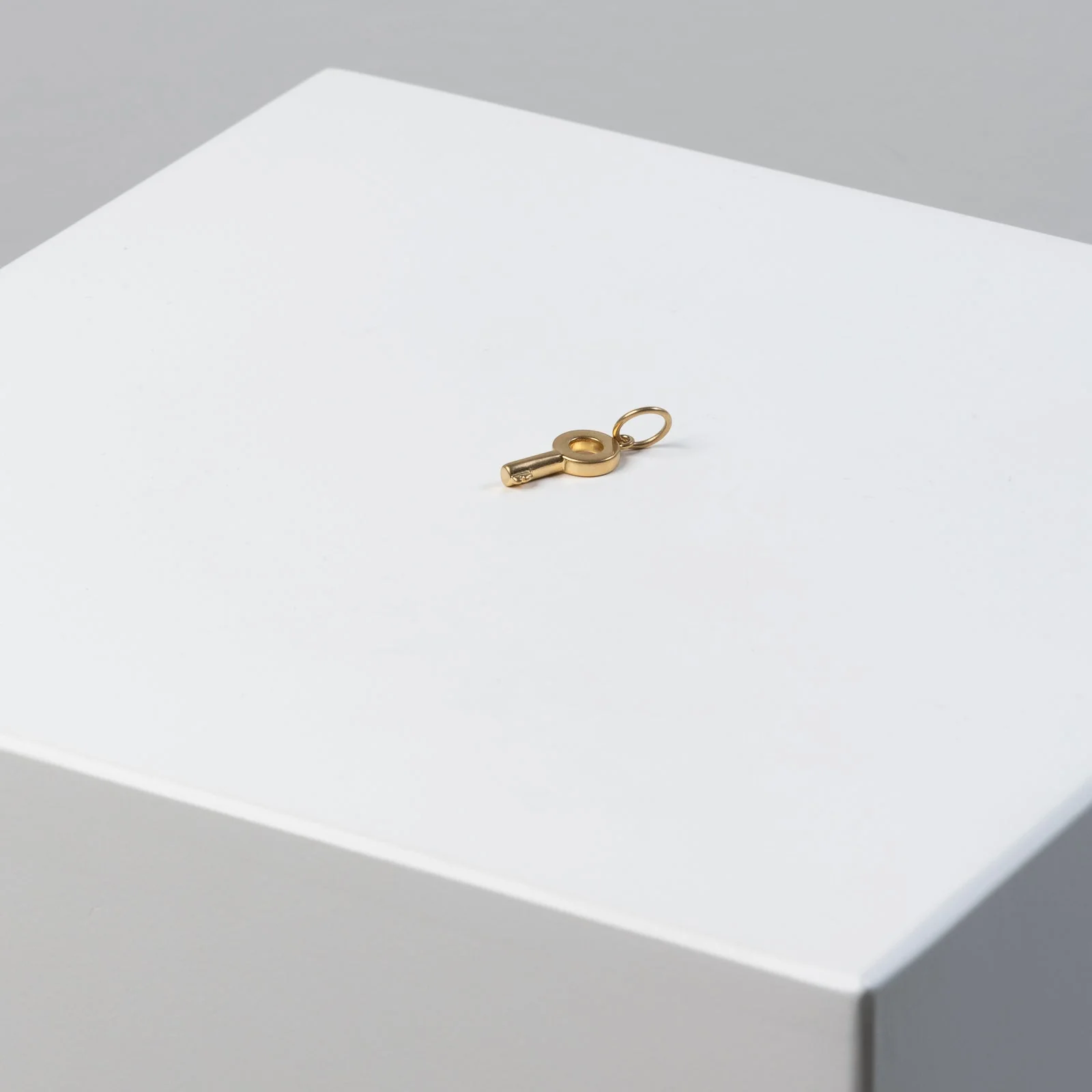 Bond Charm Key - g - Image 3