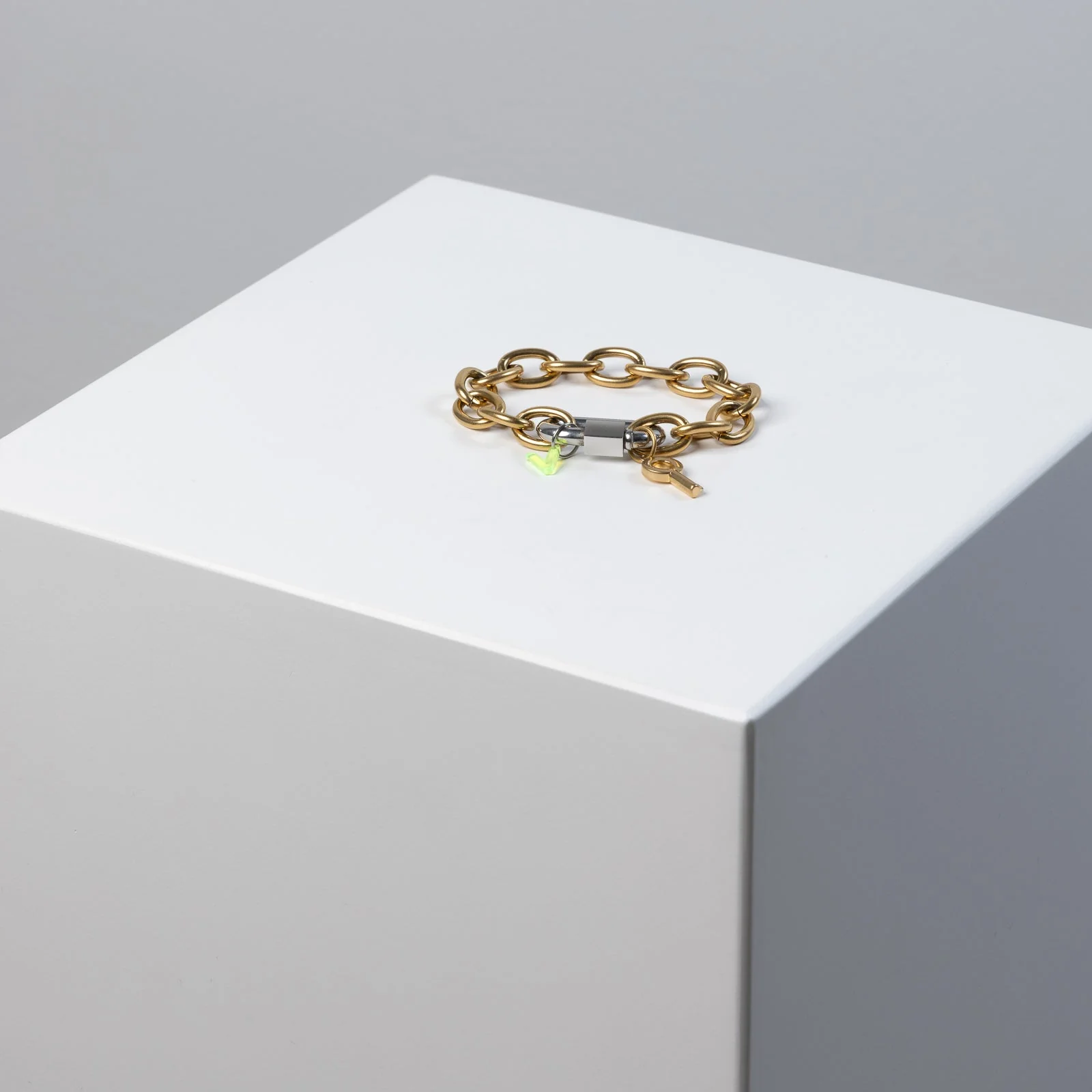 Bond Charm Key - g - Image 9