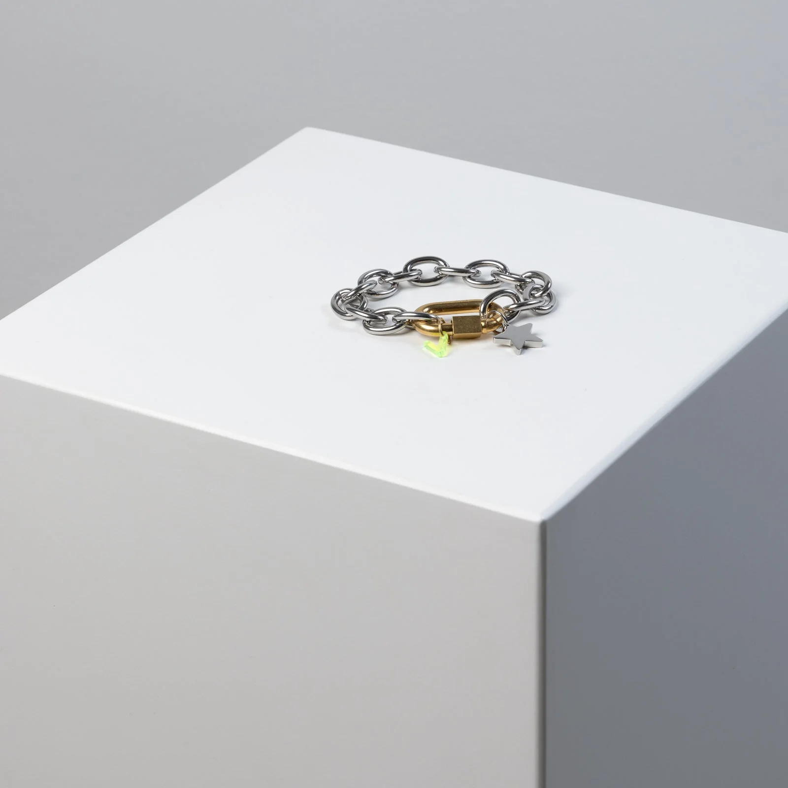 Bond Charm Star - s - Image 6