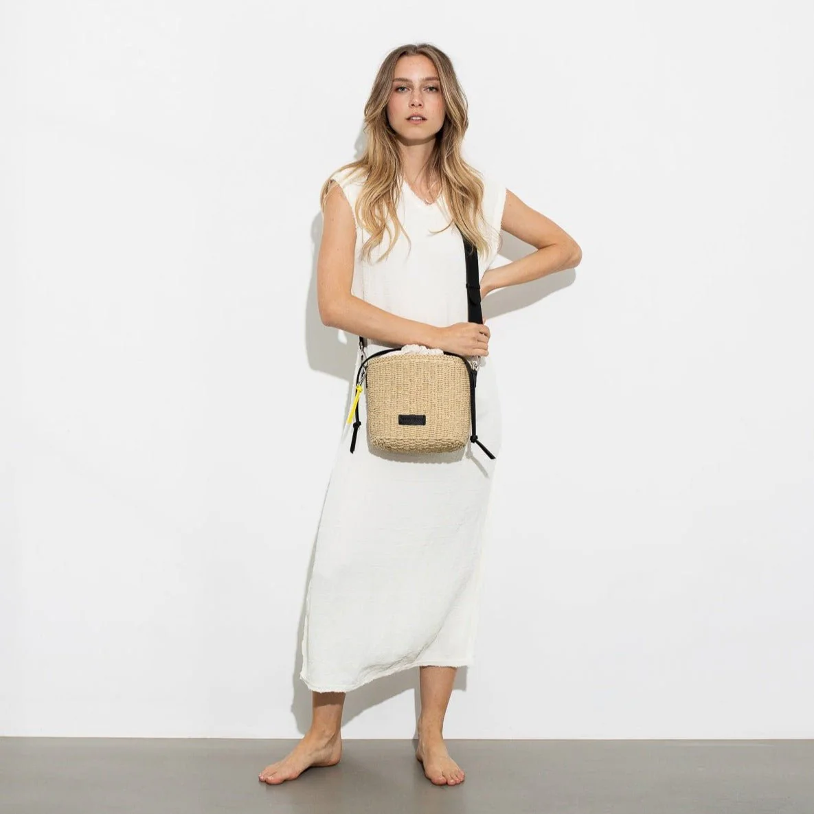 bucket bag straw + basic strap - black - Image 16