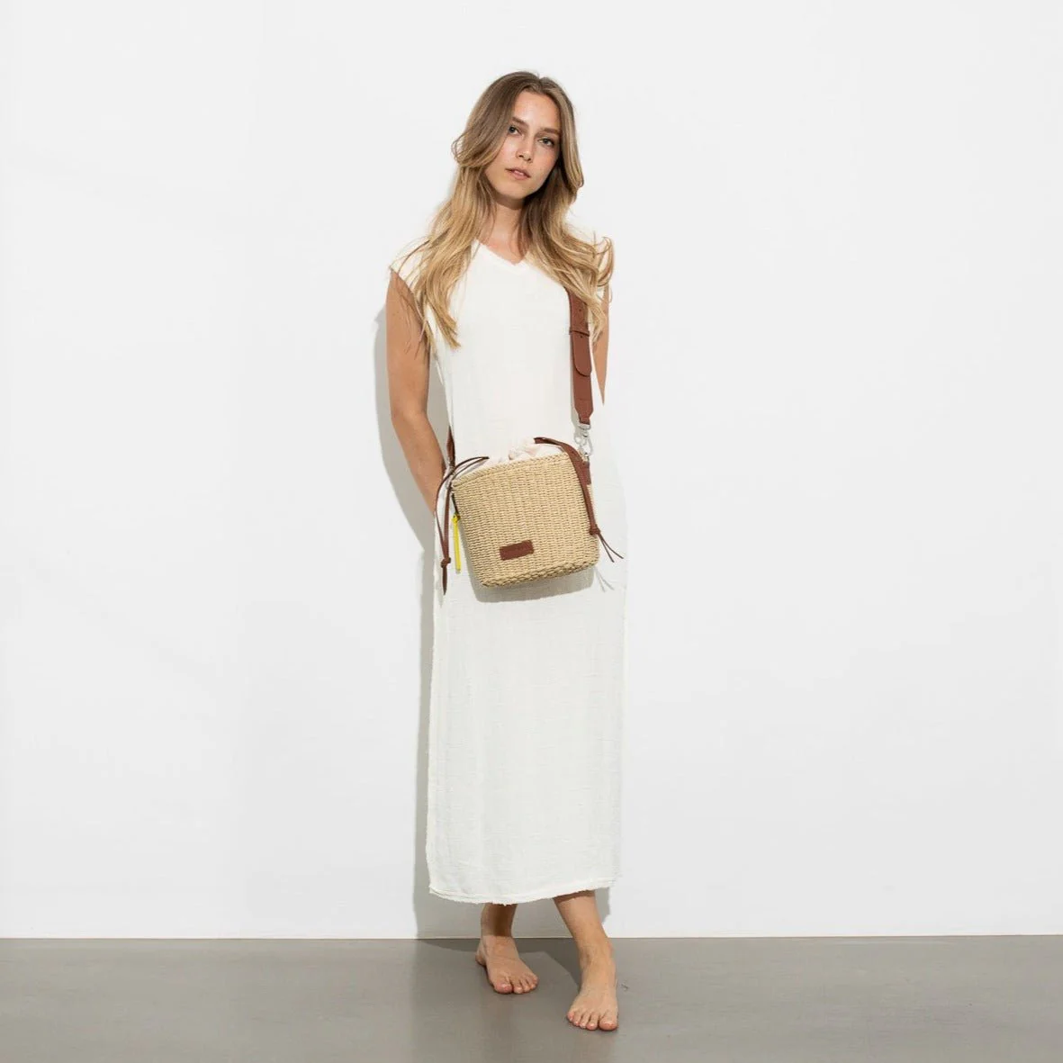 bucket bag straw + strap basic - tan - Image 19
