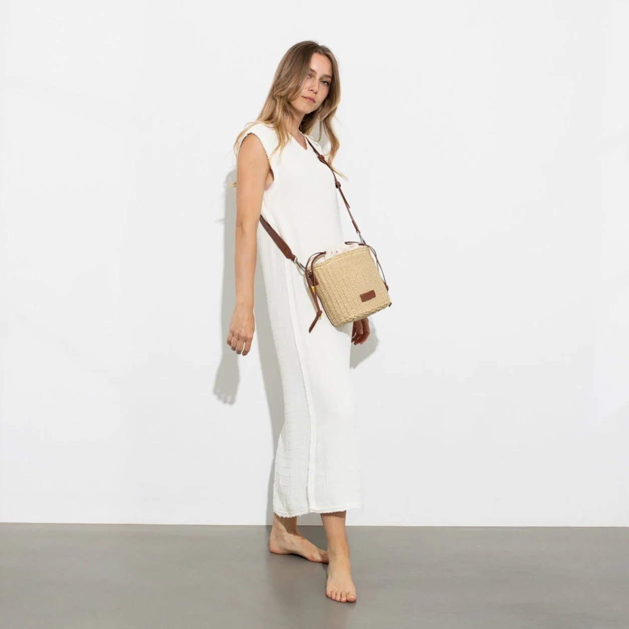 bucket bag straw + strap basic - tan - Image 26