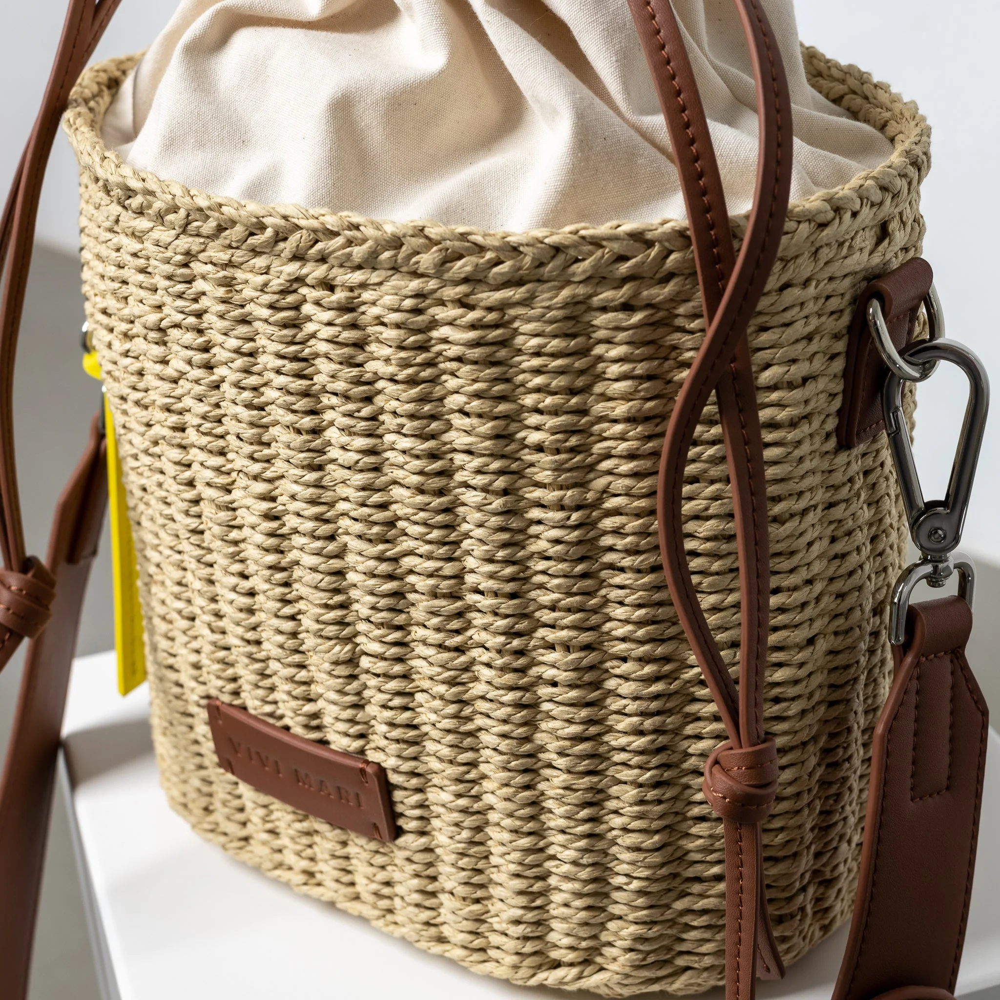 bucket bag straw + strap basic - tan - Image 5