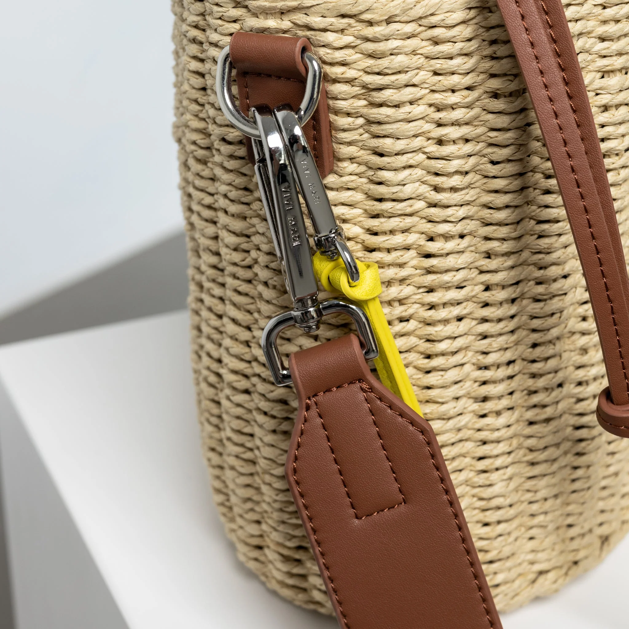 bucket bag straw + strap basic - tan - Image 8