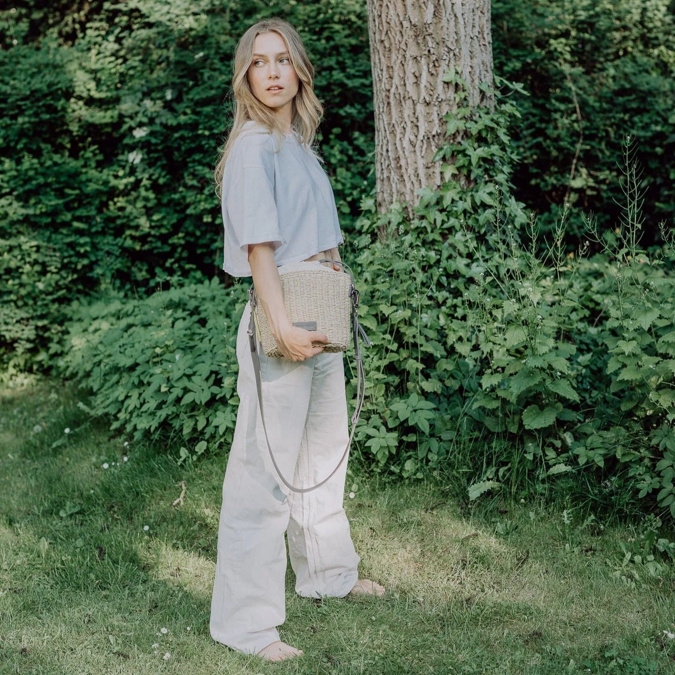 bucket bag straw + basic strap - taupe - Image 13