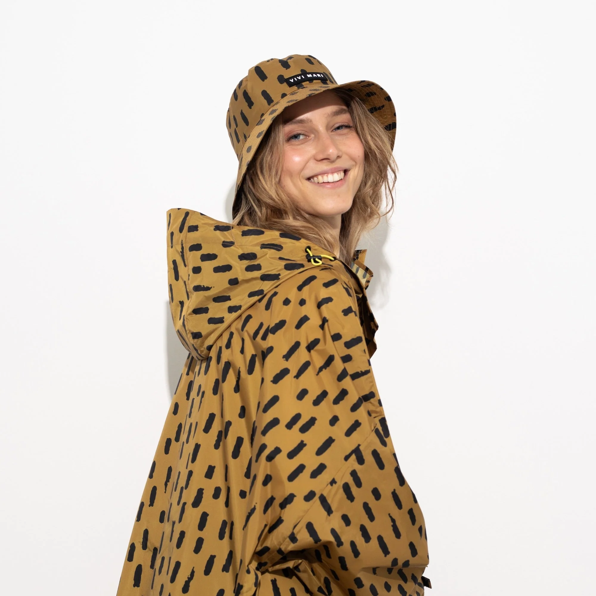 Bucket Hat drops mustard/black - Image 4
