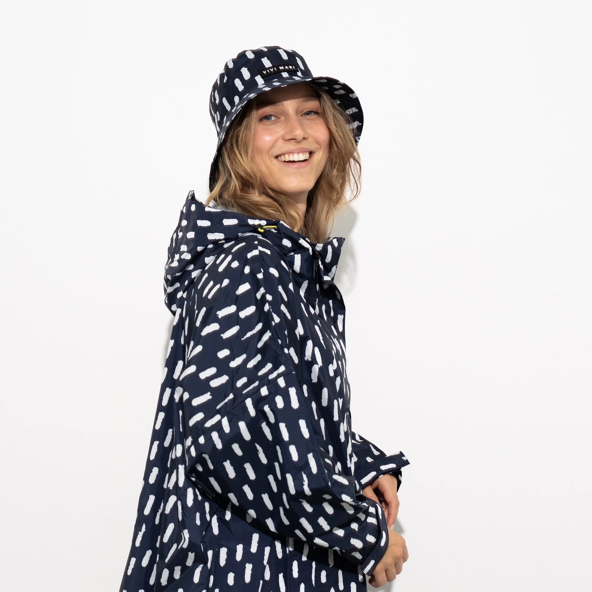 Bucket Hat drops navy/white - Image 5