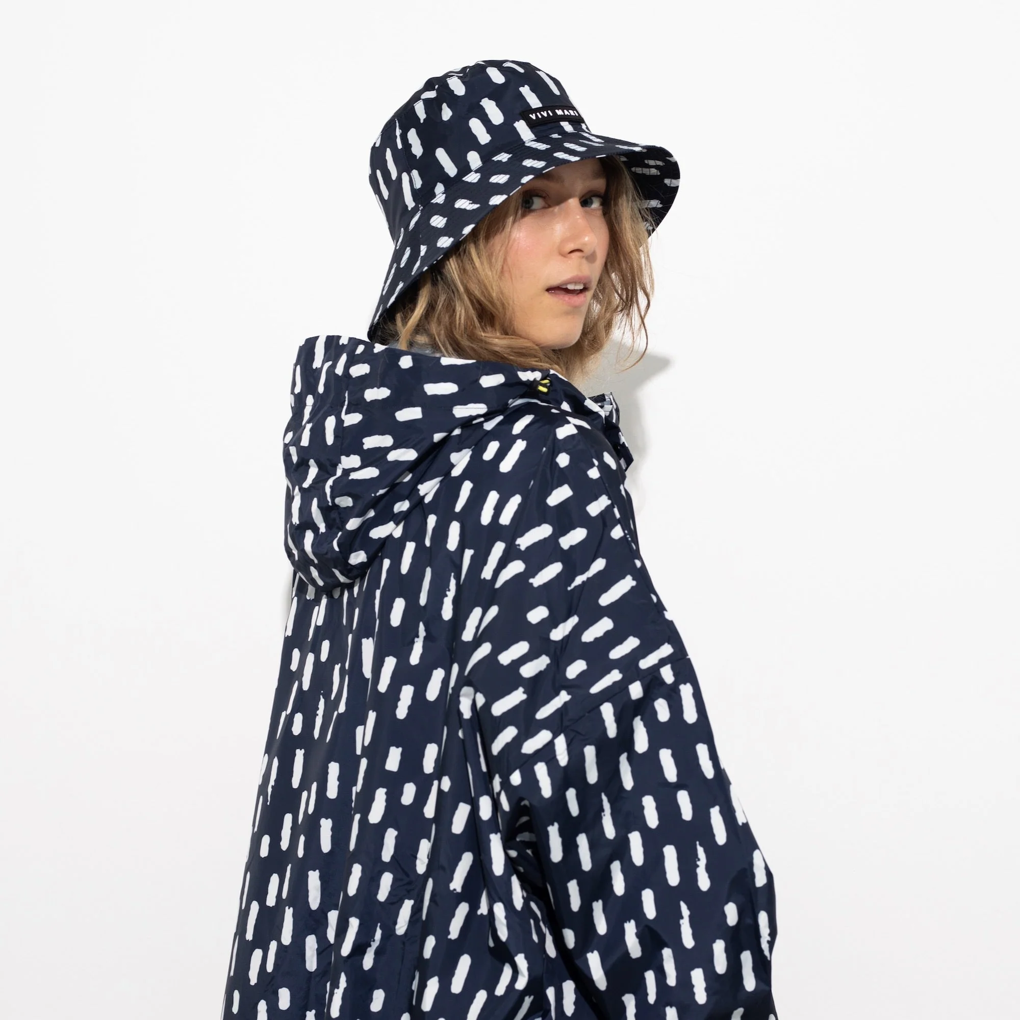 Bucket Hat drops navy/white - Image 6