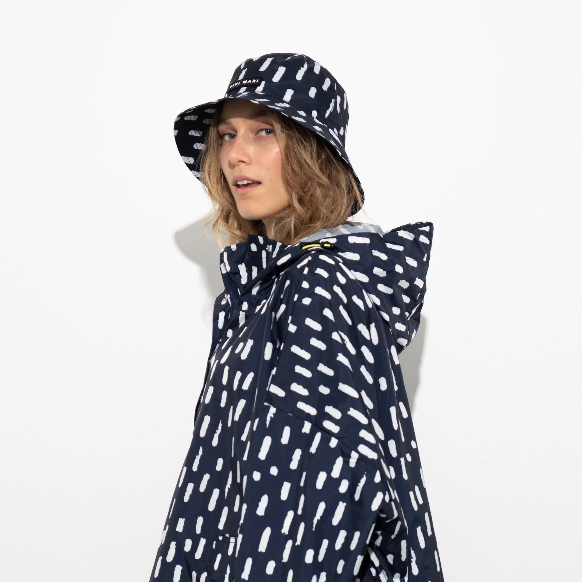 Bucket Hat drops navy/white - Image 7