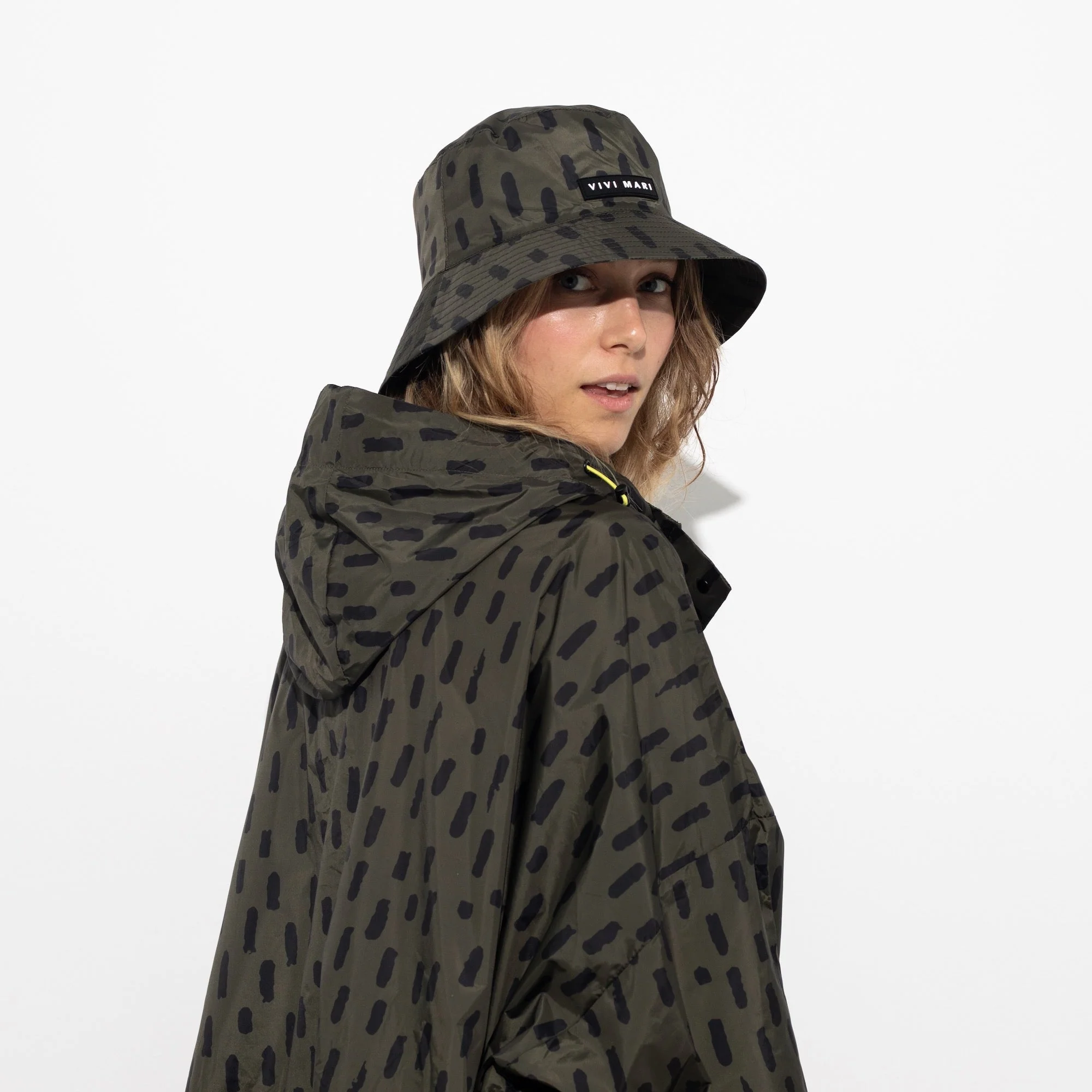 Bucket Hat drops olive/black - Image 3
