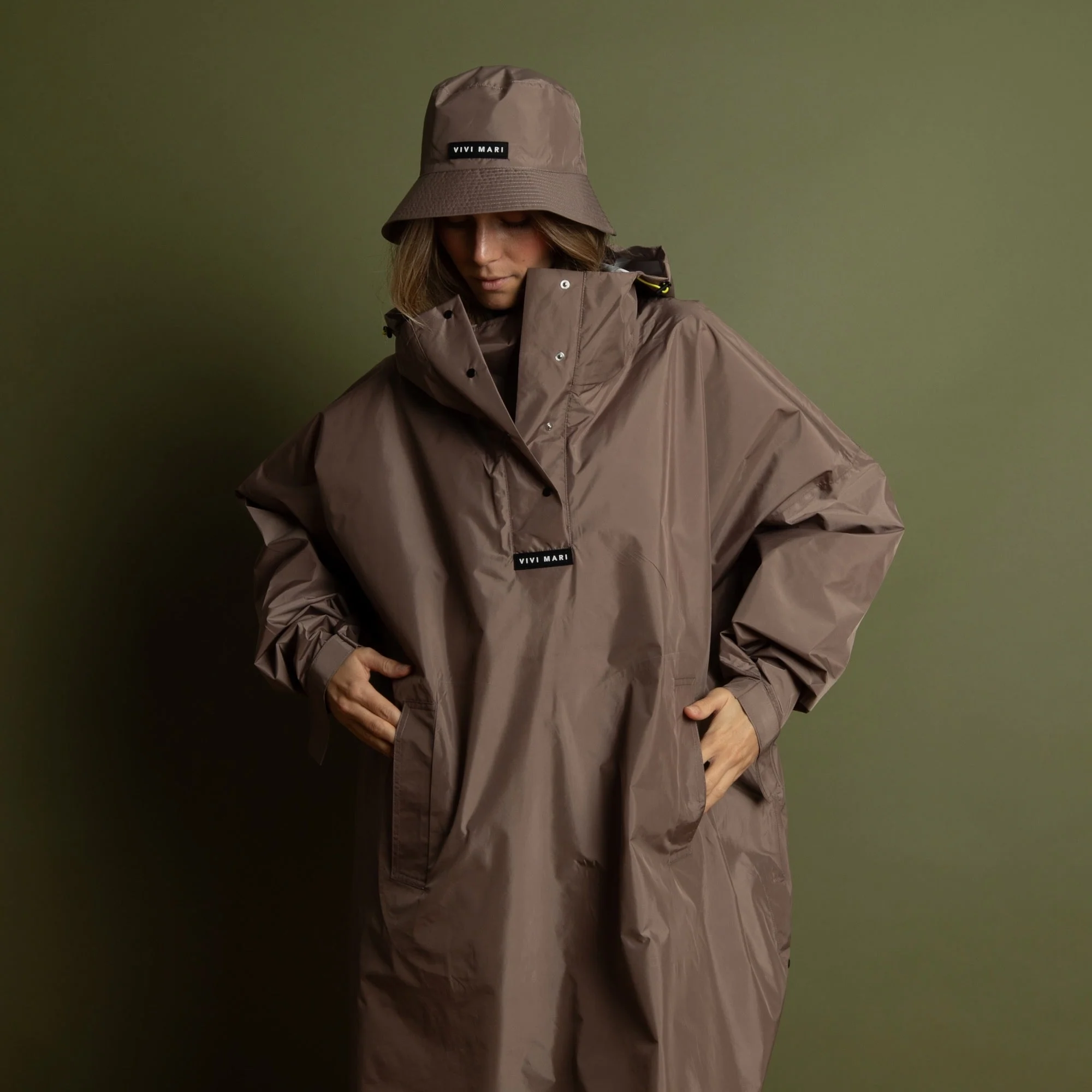 Bucket Hat solid dark mushroom - Image 3