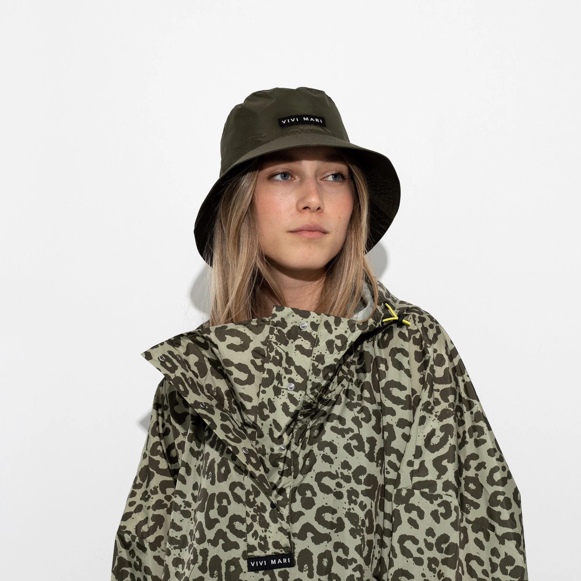 Bucket Hat solid olive - Image 10