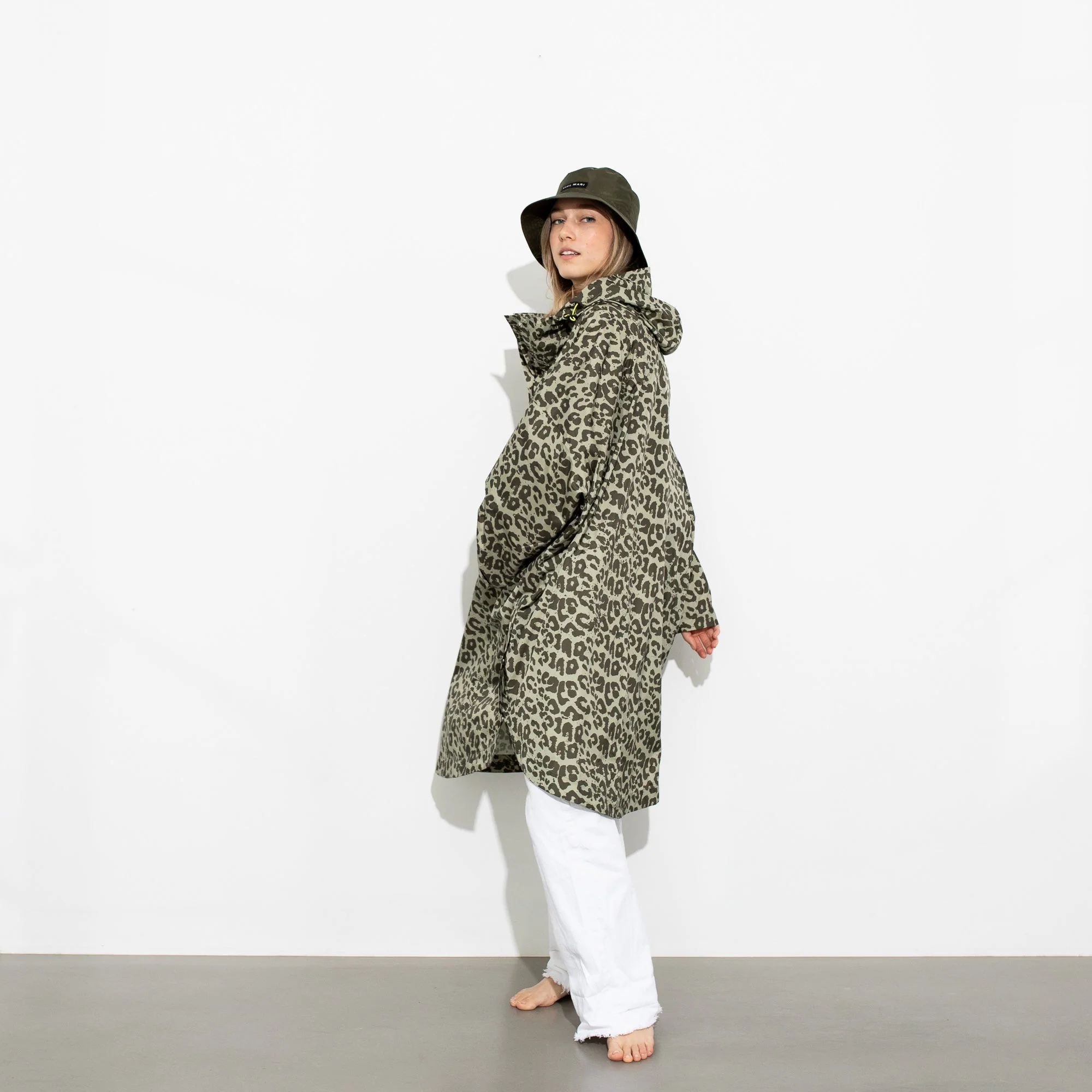Bucket Hat solid olive - Image 8