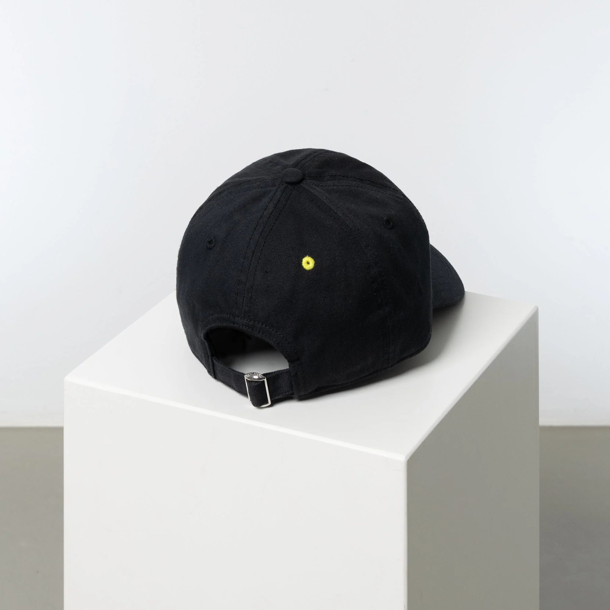 Cap solid black/sand - Image 10