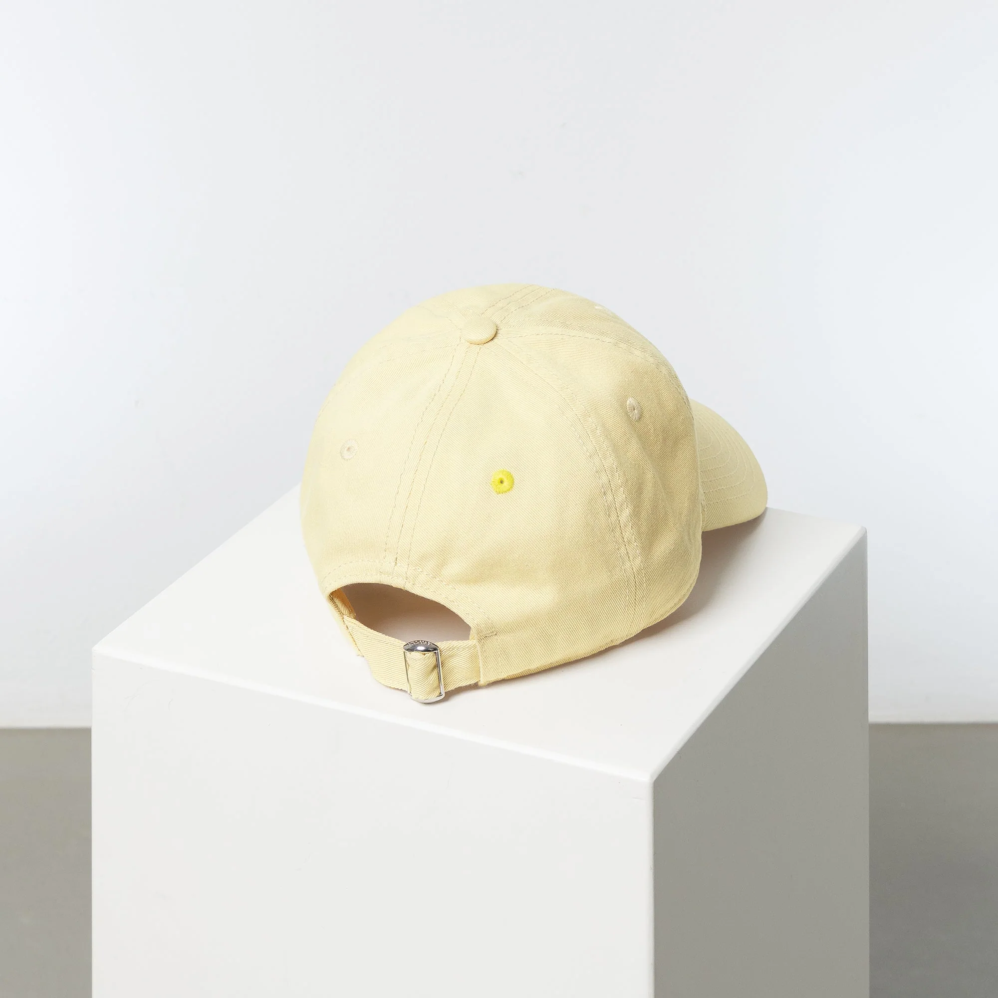 Cap solid butter yellow/white - Image 3