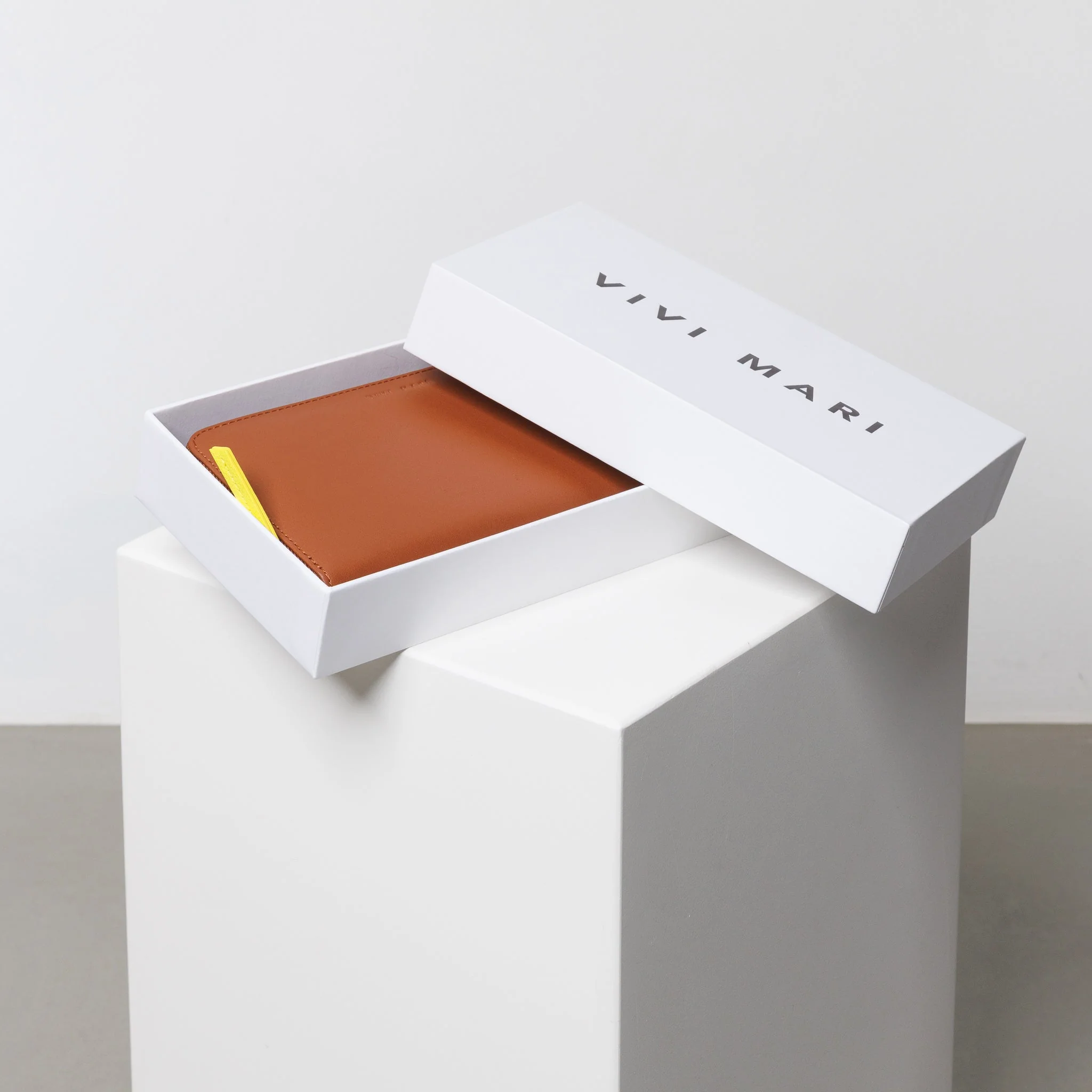Continental Wallet - tan - Image 13