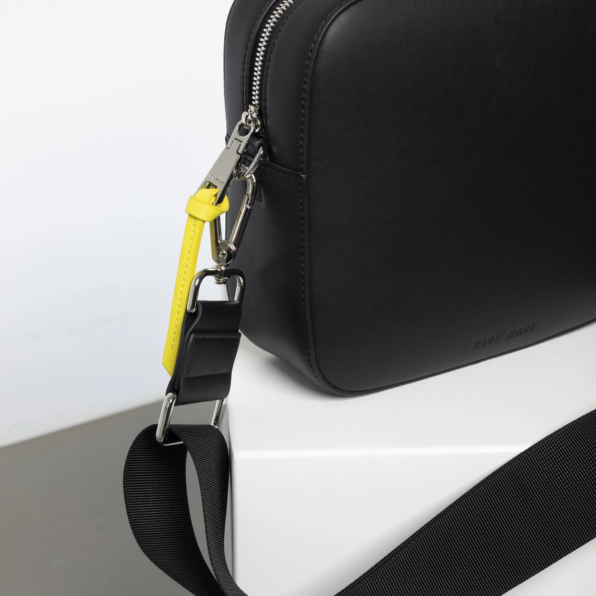 crossbody bag + strap basic woven - black - Image 13