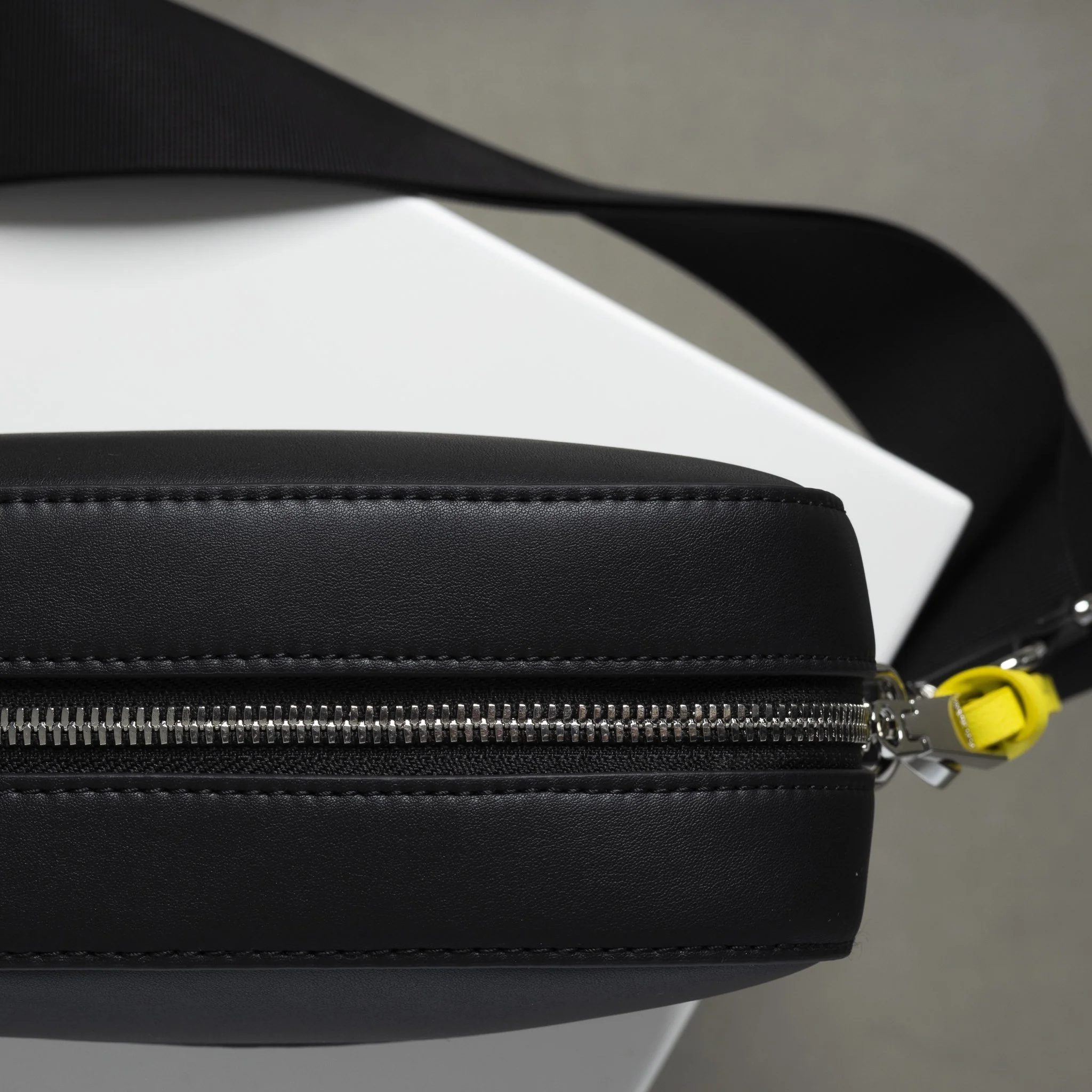 crossbody bag + strap basic woven - black - Image 22