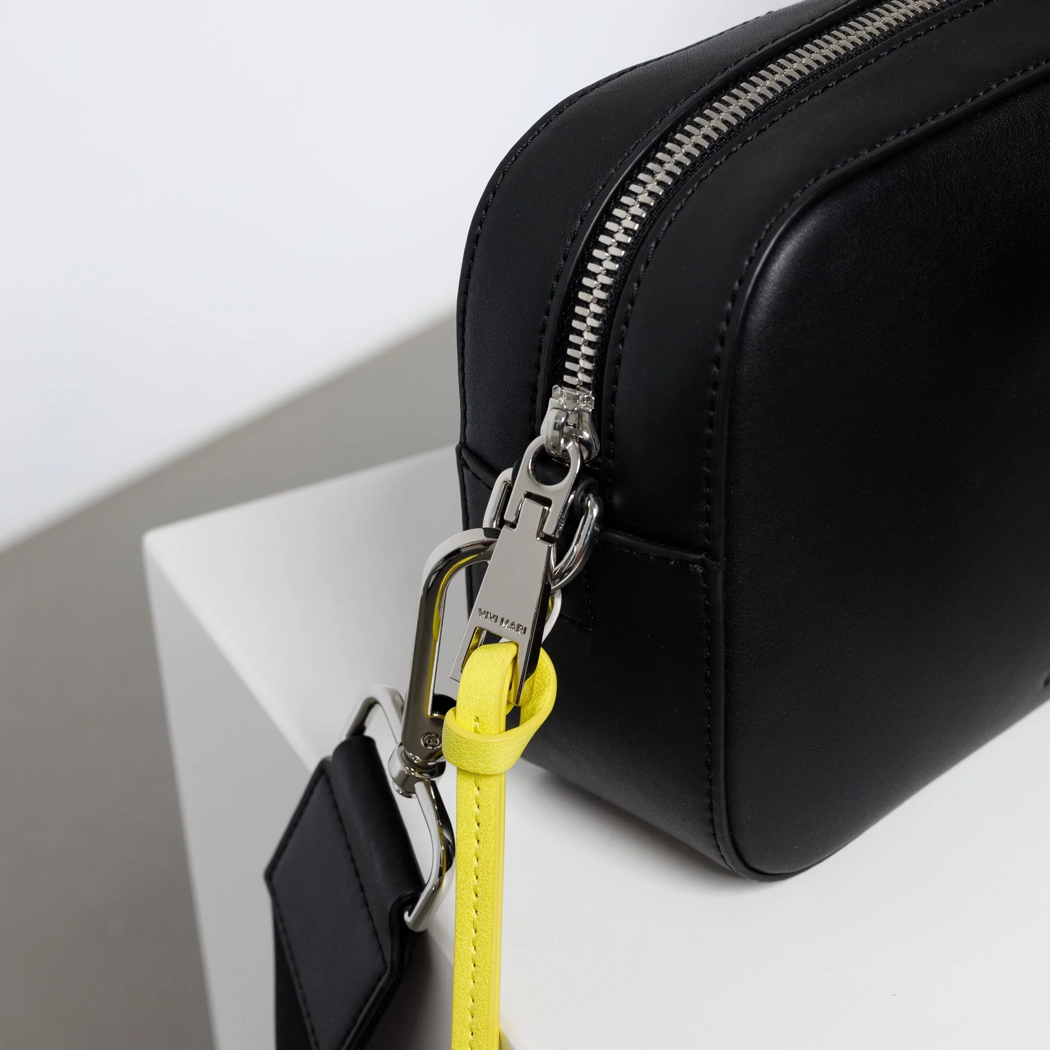 crossbody bag small + strap basic woven - black - Image 14