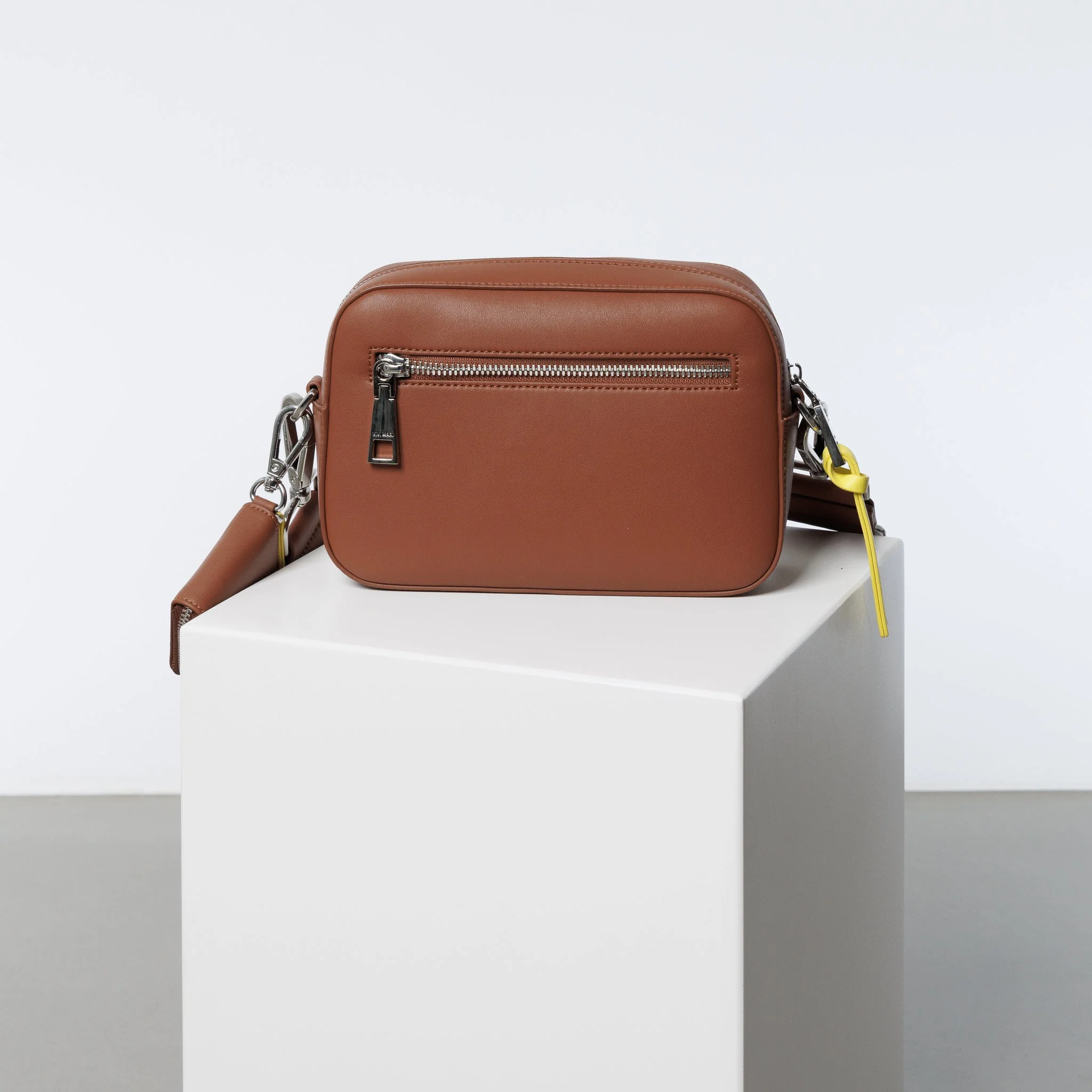 crossbody bag small + strap basic woven - tan - Image 3