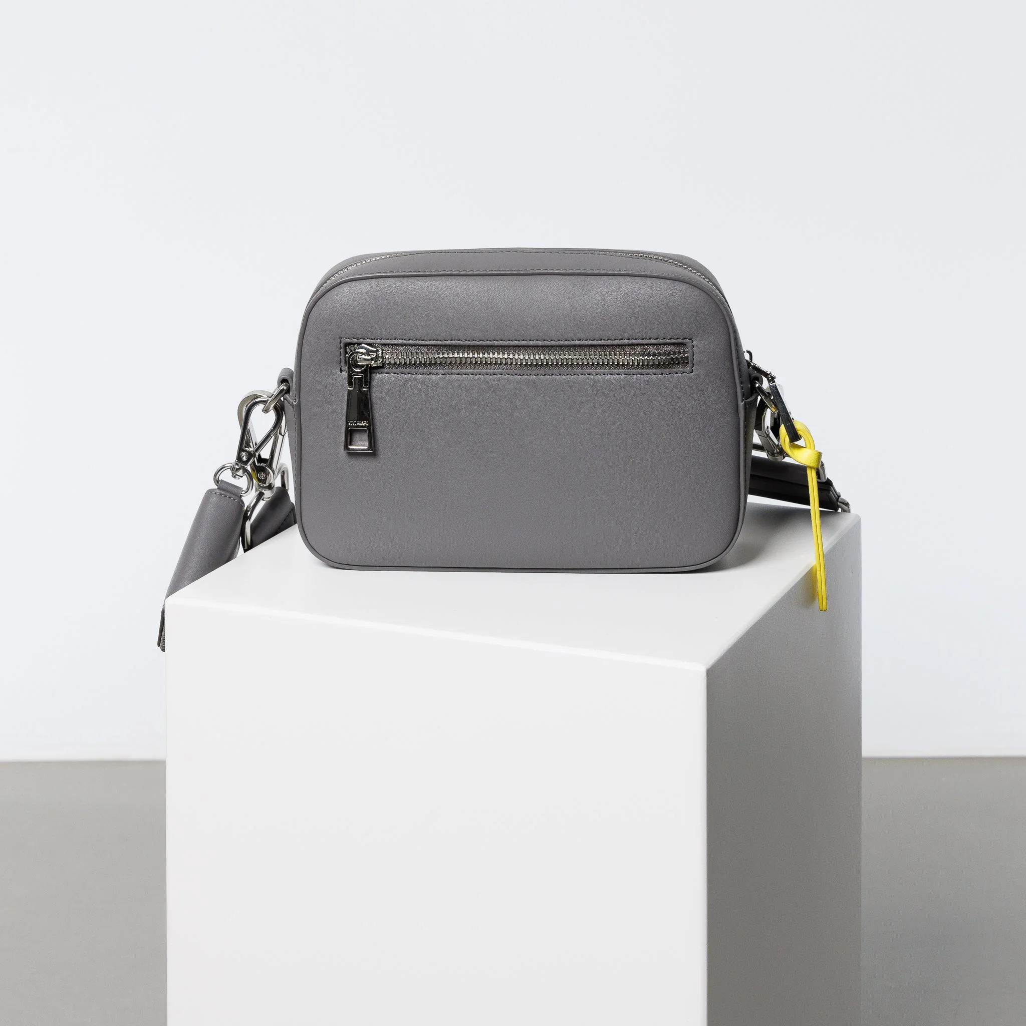 crossbody bag small + strap basic woven - taupe - Image 11