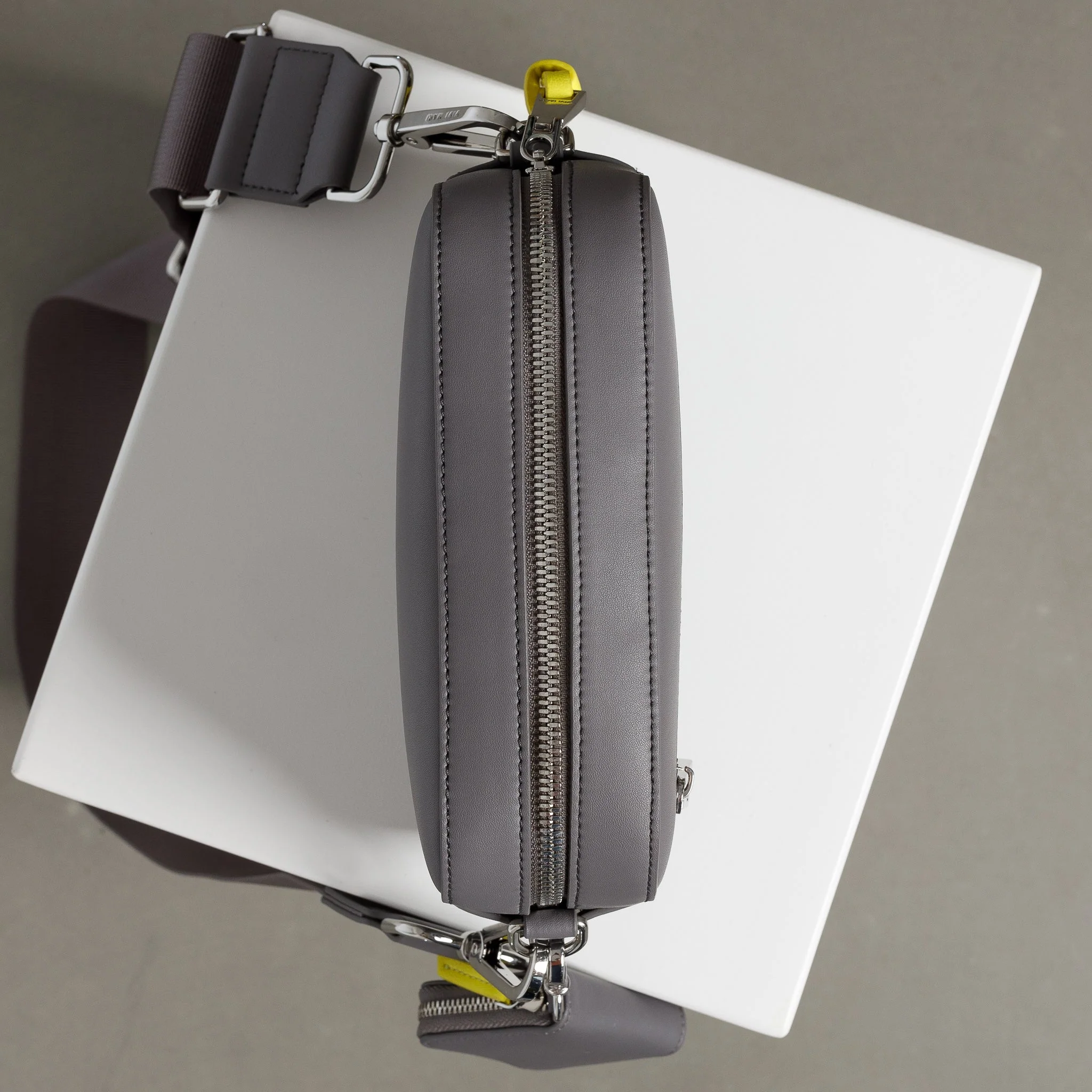 crossbody bag small + strap basic woven - taupe - Image 18
