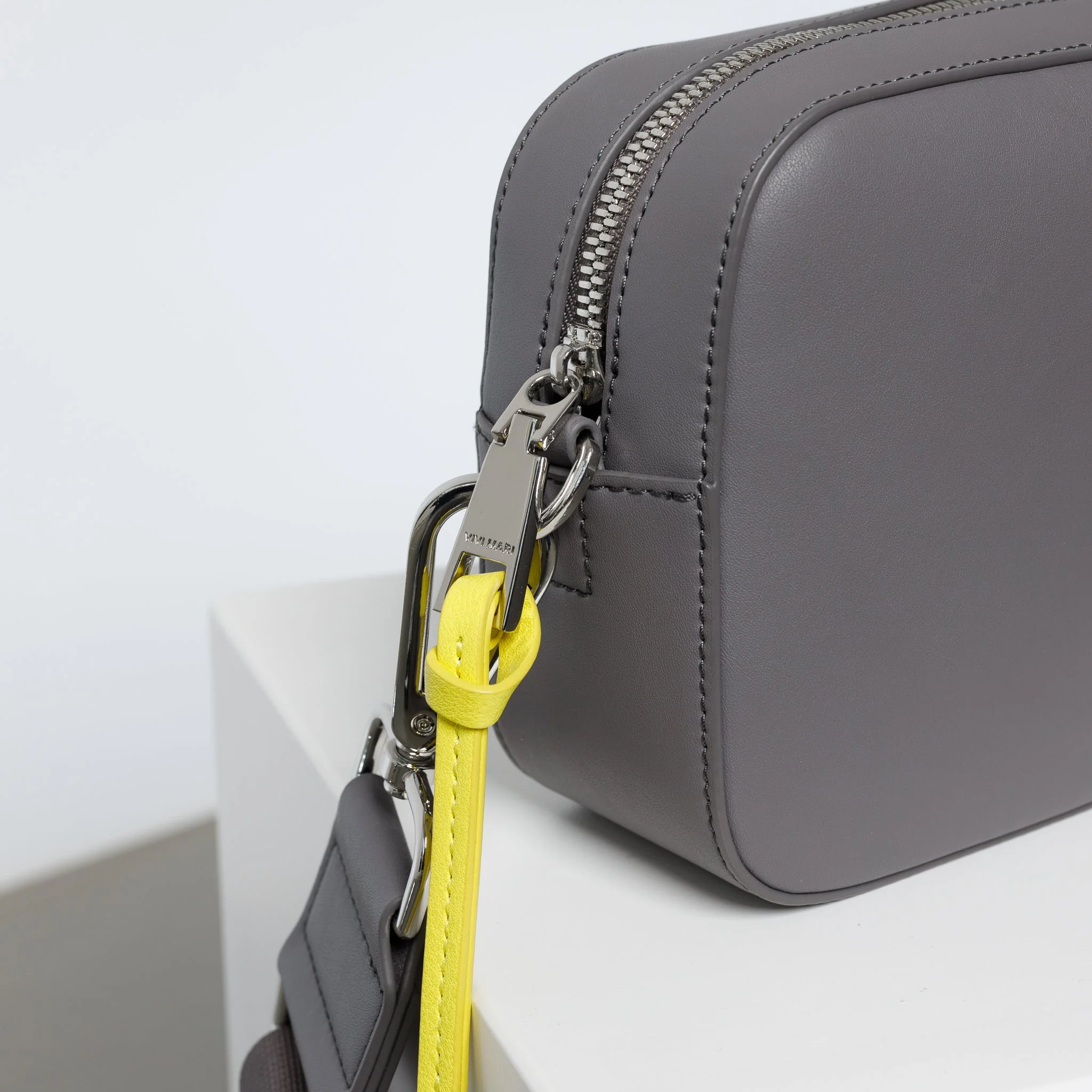crossbody bag small + strap basic woven - taupe - Image 8
