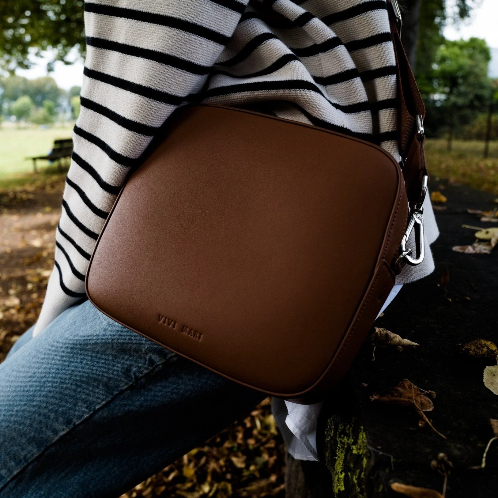 crossbody bag + strap basic woven - tan - Image 17