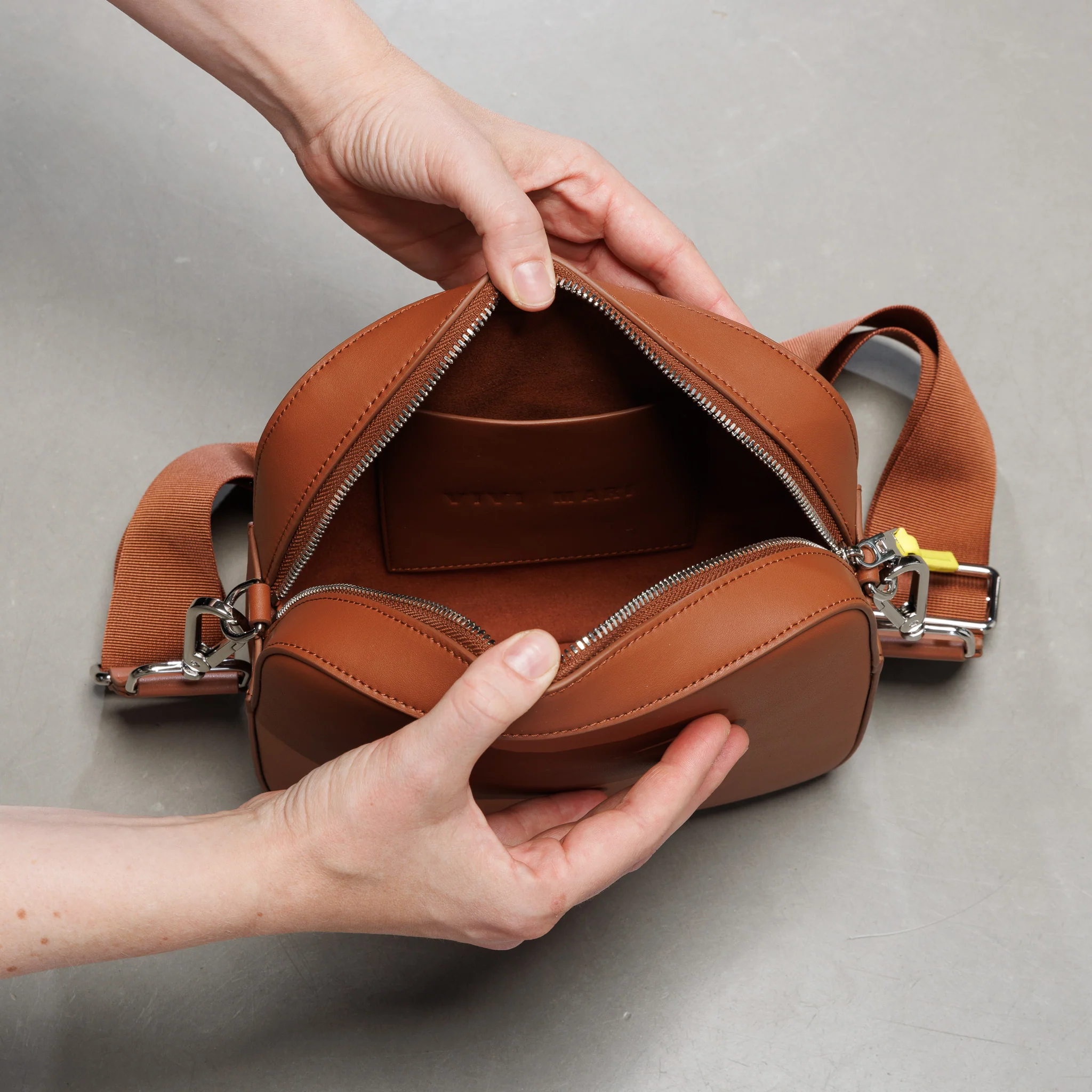 crossbody bag + strap basic woven - tan - Image 21