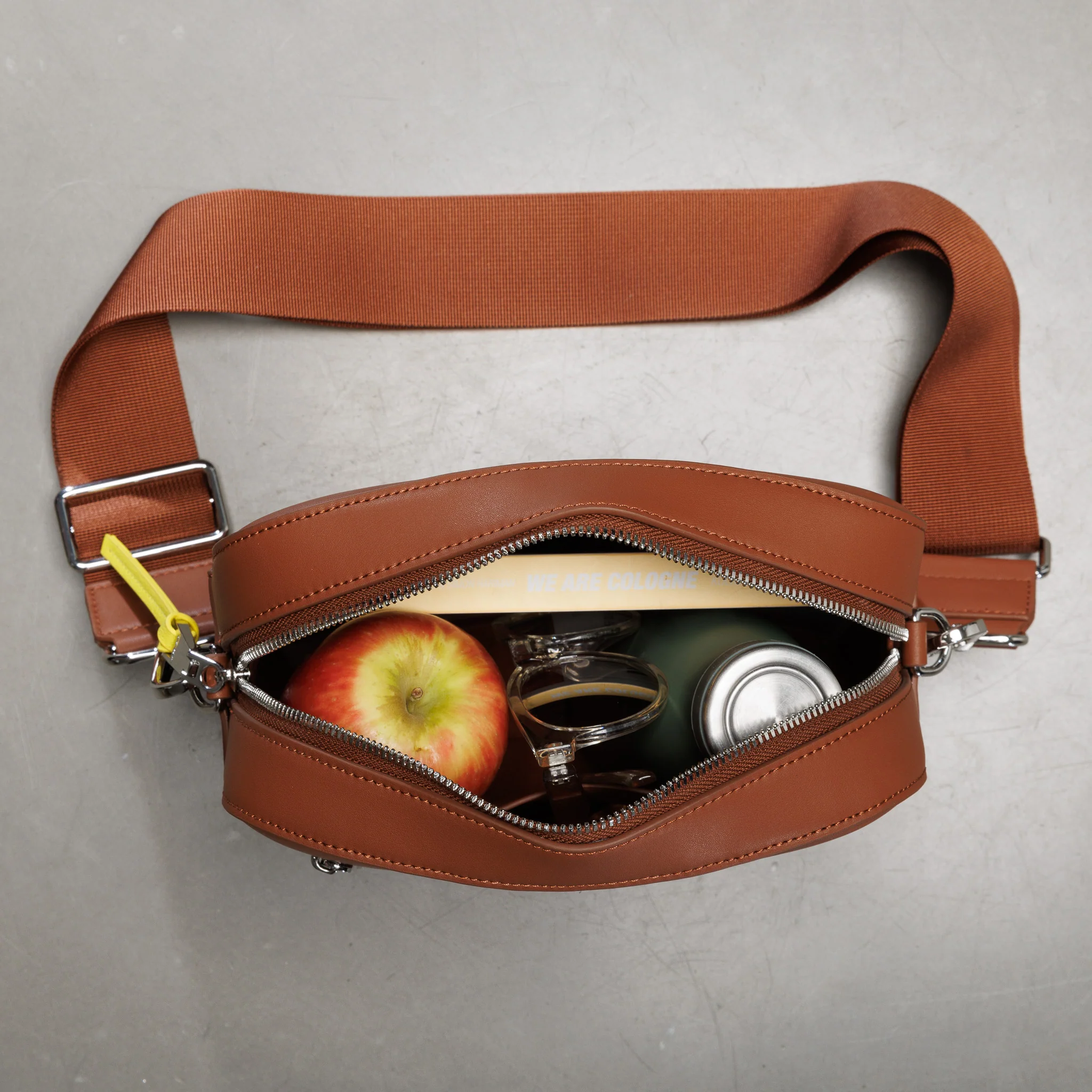 crossbody bag + strap basic woven - tan - Image 23