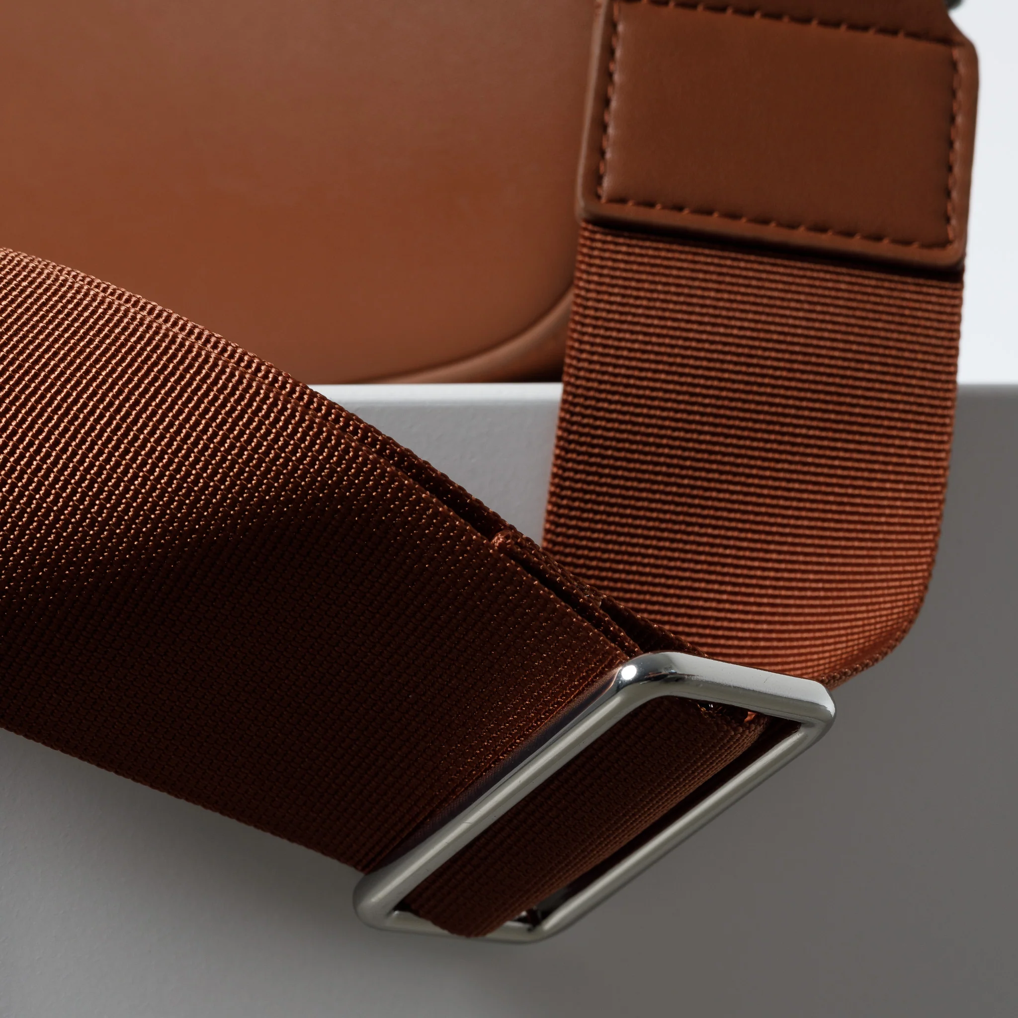 crossbody bag + strap basic woven - tan - Image 26