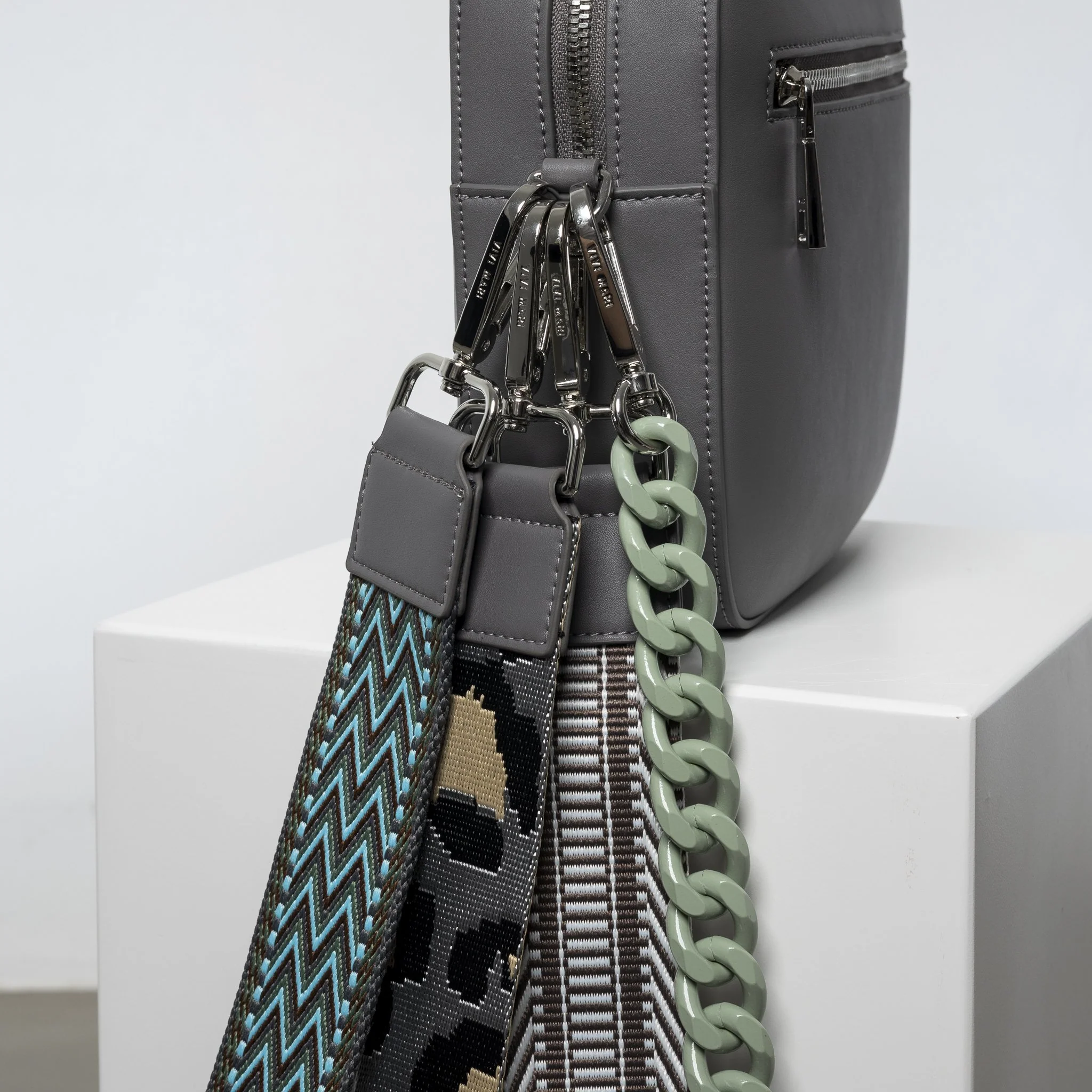 crossbody bag + strap basic woven - taupe - Image 28