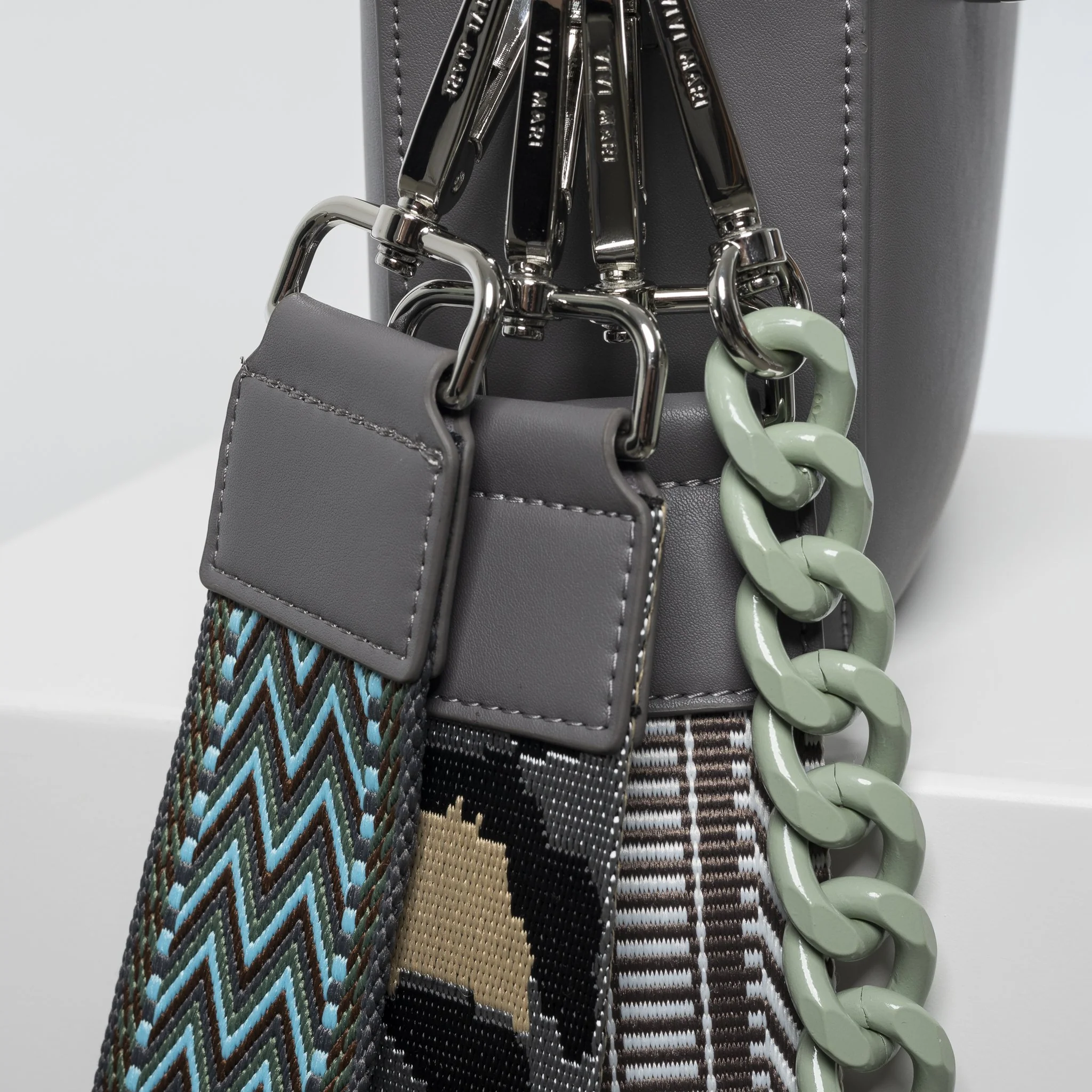 crossbody bag + strap basic woven - taupe - Image 5