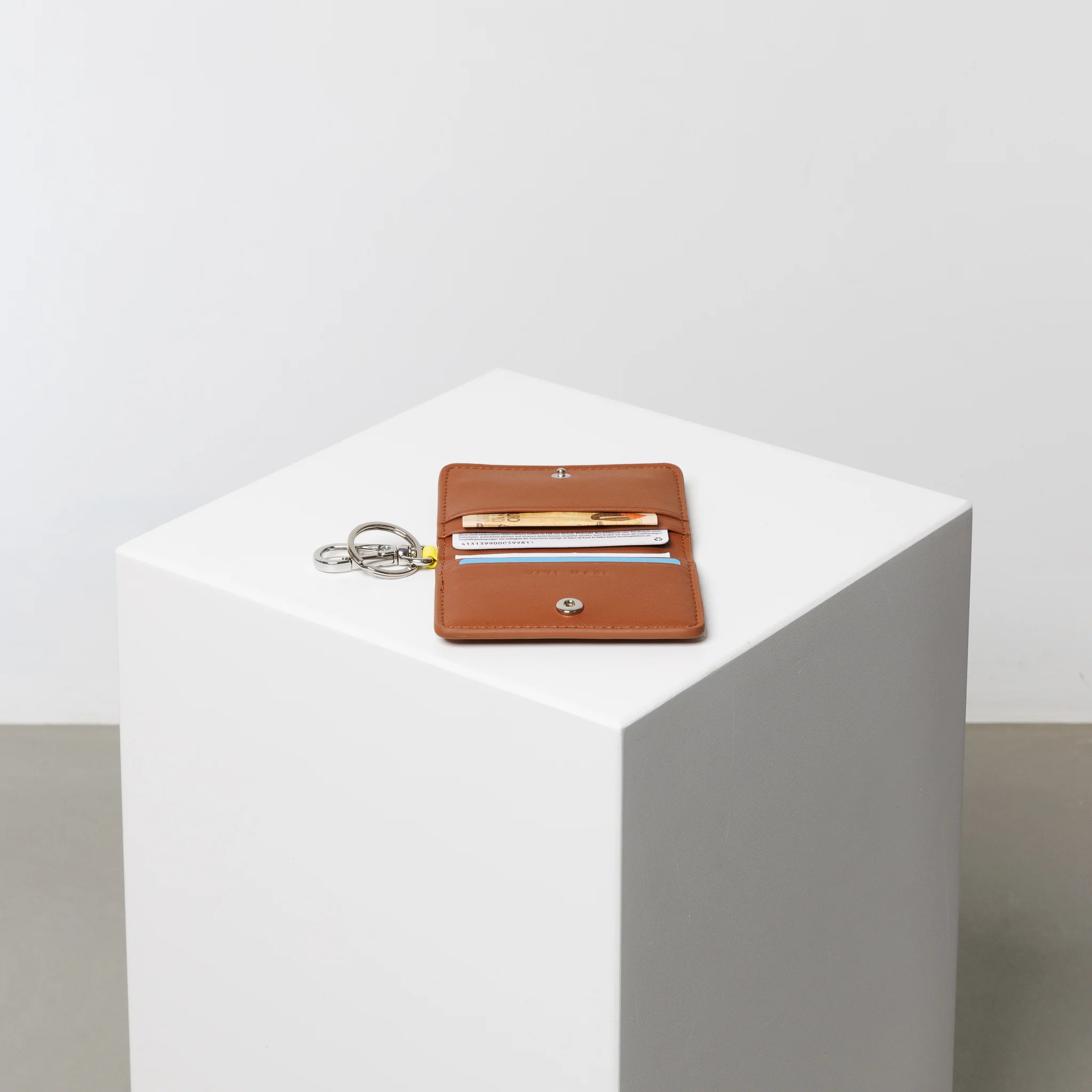 Keyring Wallet - tan - Image 6