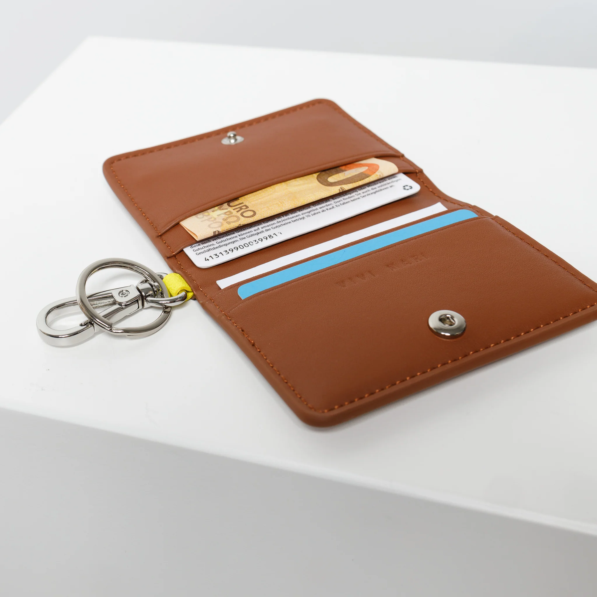 Keyring Wallet - tan - Image 8