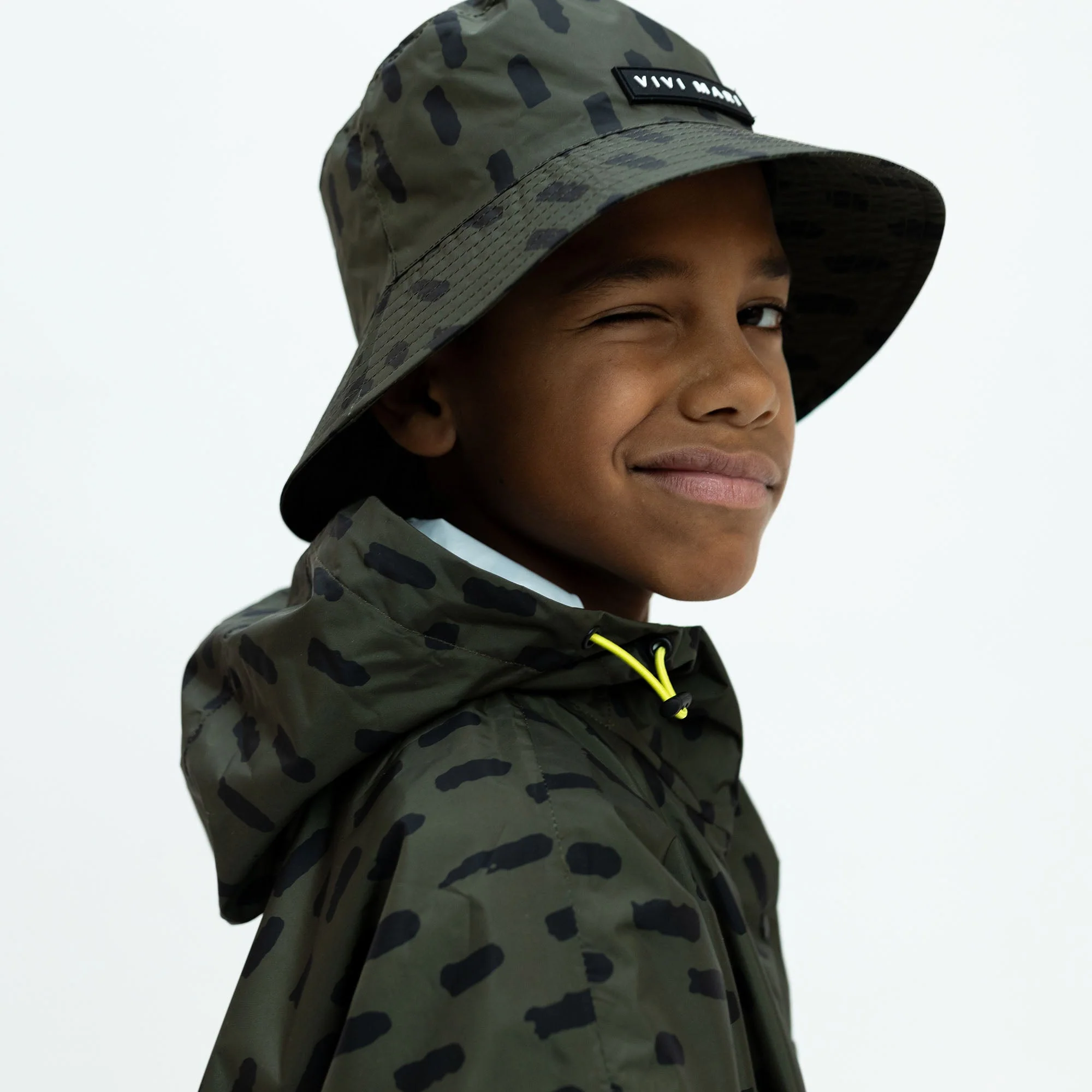 Kids Bucket Hat drops olive/black - Image 3