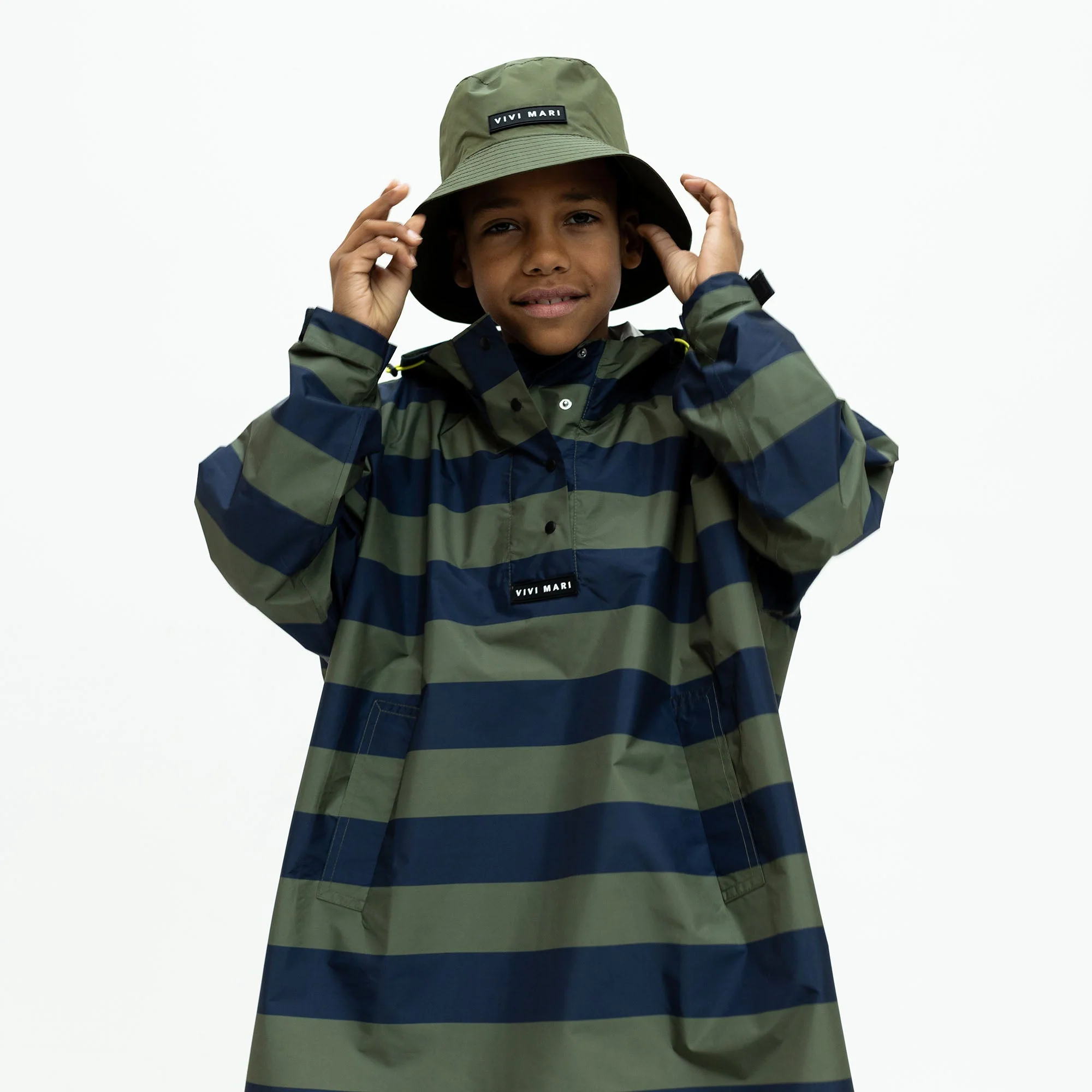 Kids Bucket Hat solid olive - Image 6